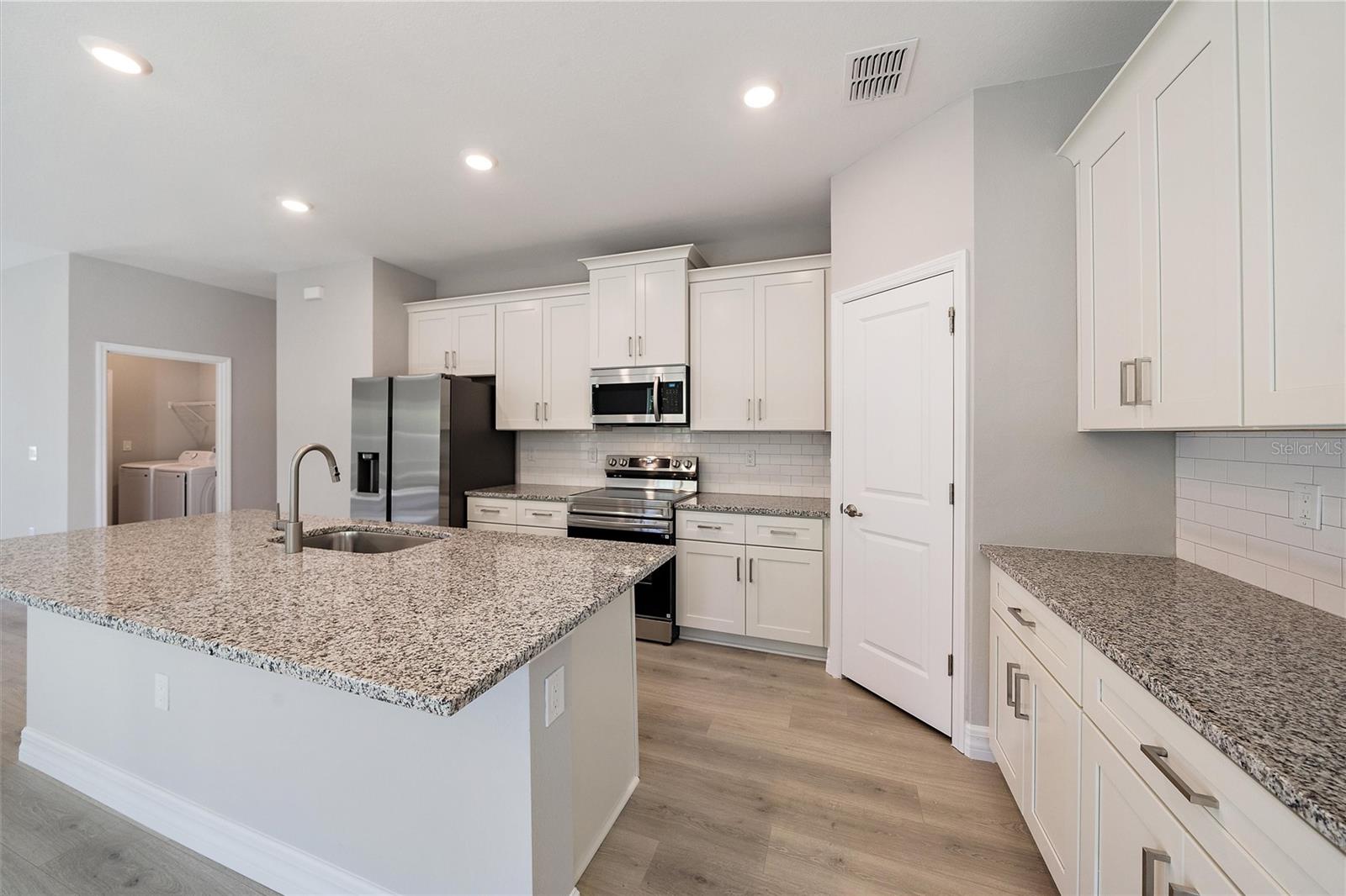 Image 26 of 43 For 196 Jennifer Drive