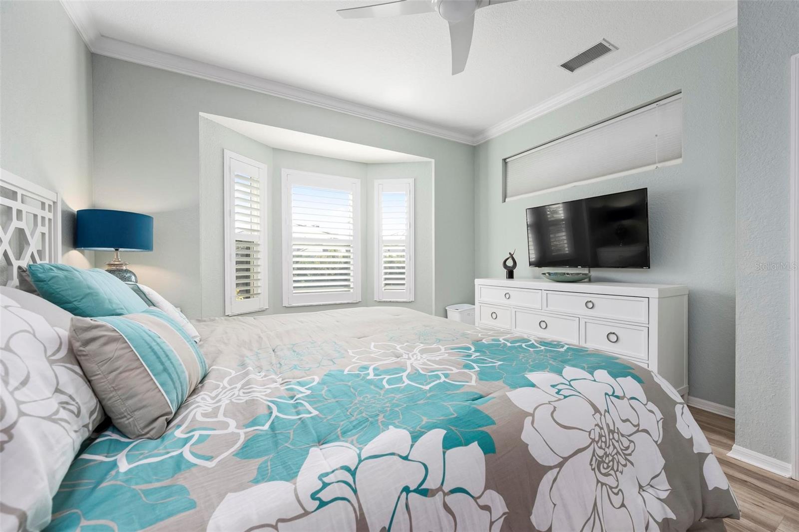 Image 23 of 56 For 211 Vista Del Lago Way