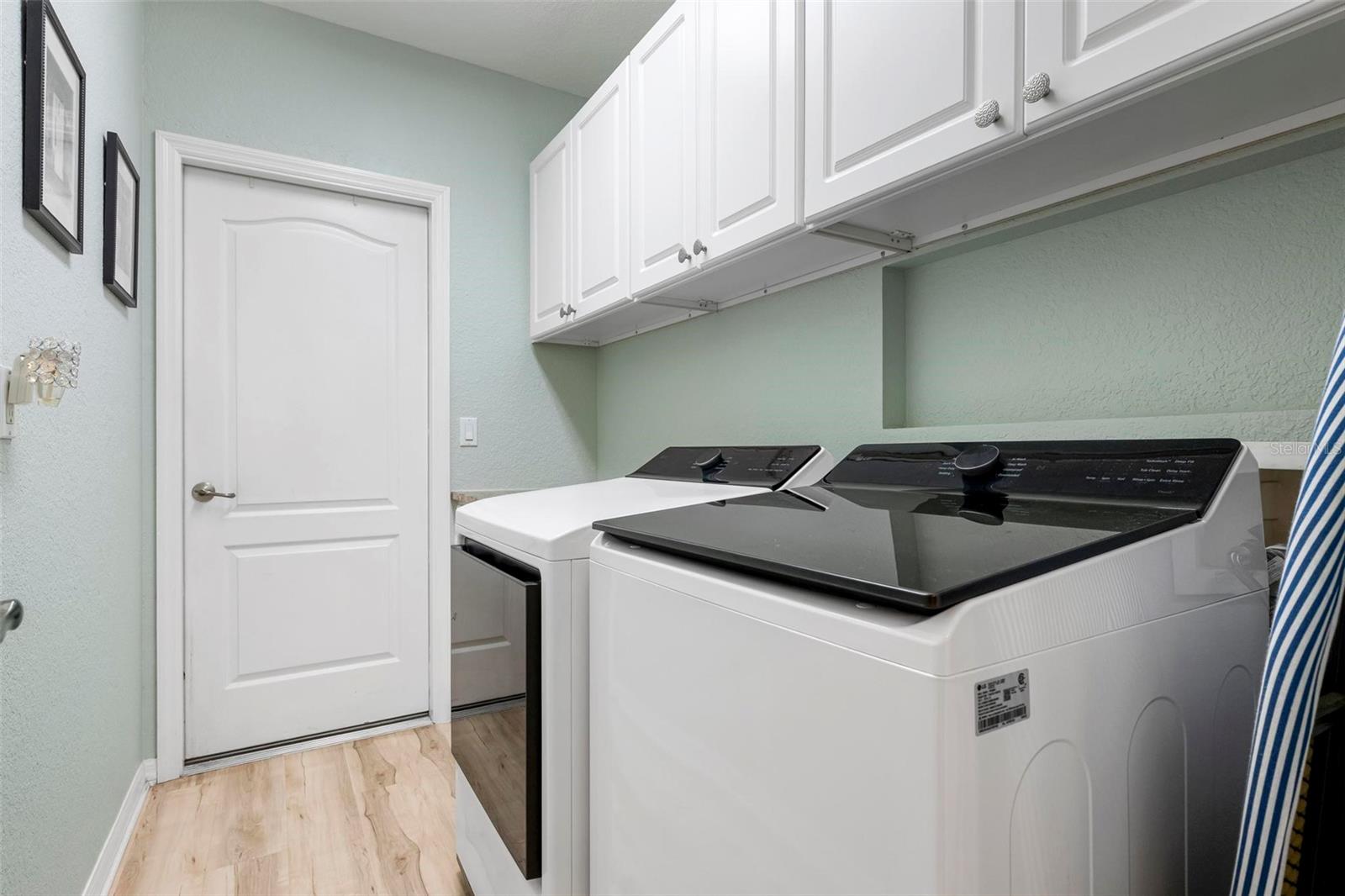 Image 33 of 56 For 211 Vista Del Lago Way