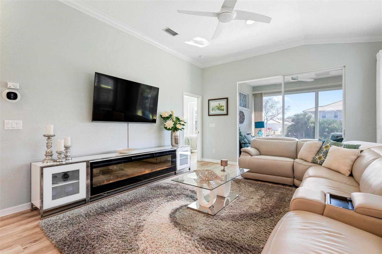 Image 4 of 56 For 211 Vista Del Lago Way