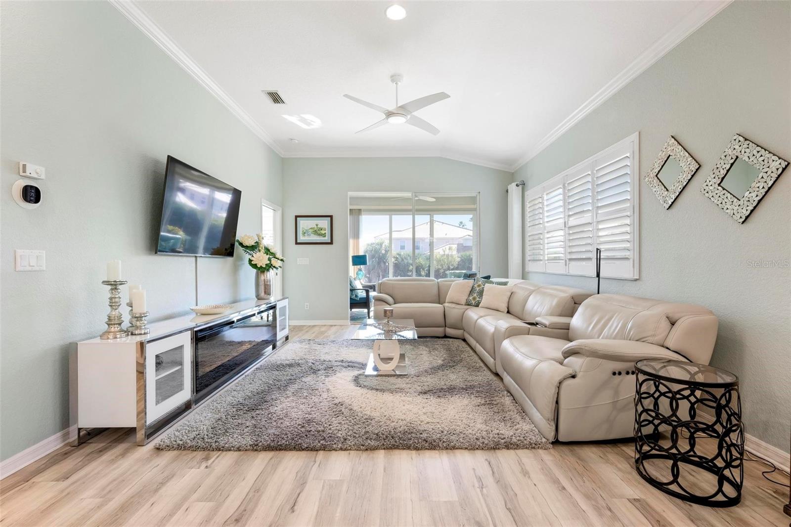 Image 5 of 56 For 211 Vista Del Lago Way