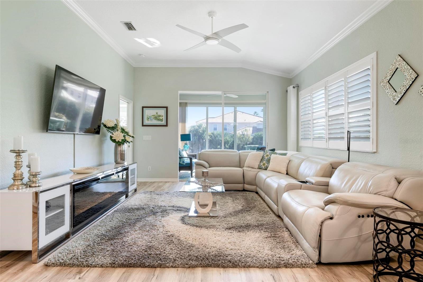 Image 6 of 56 For 211 Vista Del Lago Way