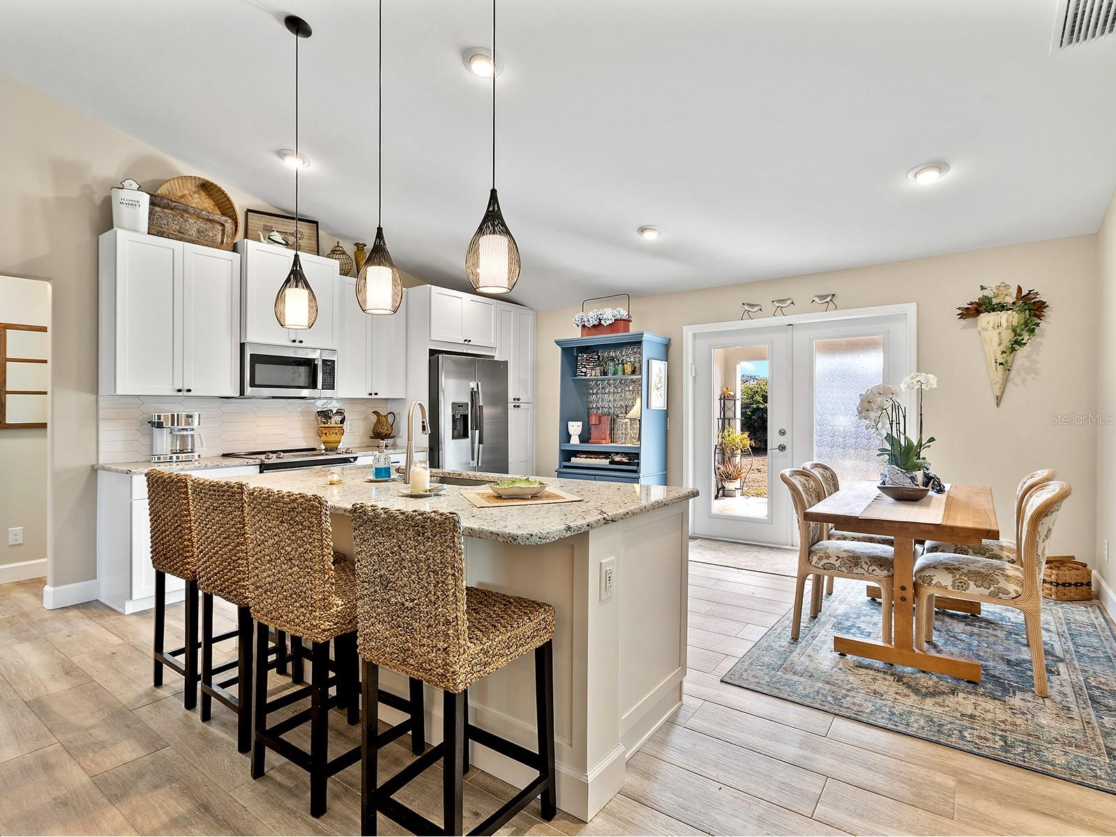 Image 11 of 27 For 3784 Fontainebleau Street