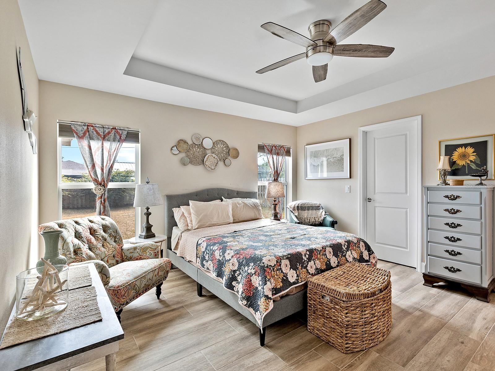 Image 16 of 27 For 3784 Fontainebleau Street