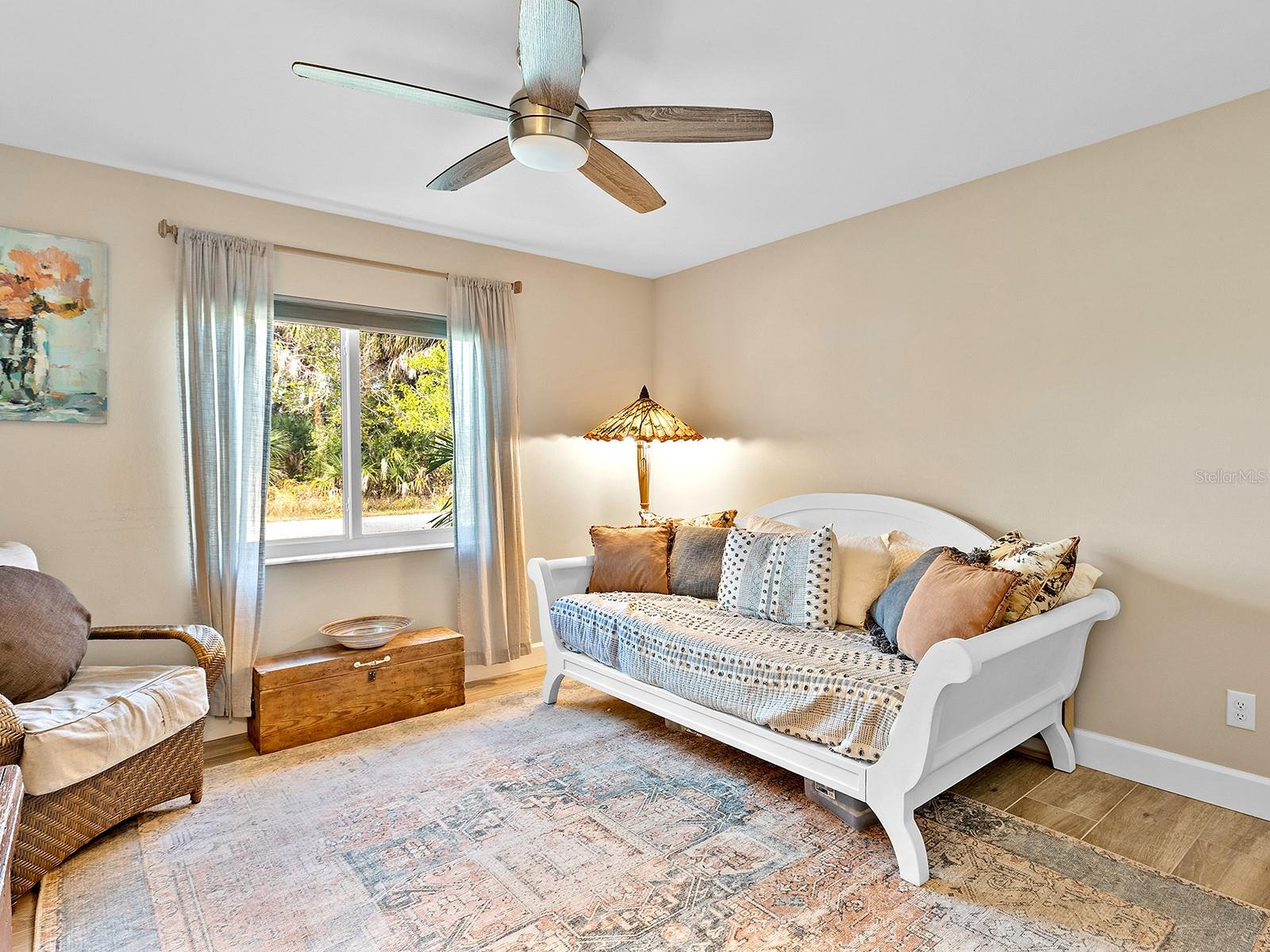 Image 18 of 27 For 3784 Fontainebleau Street