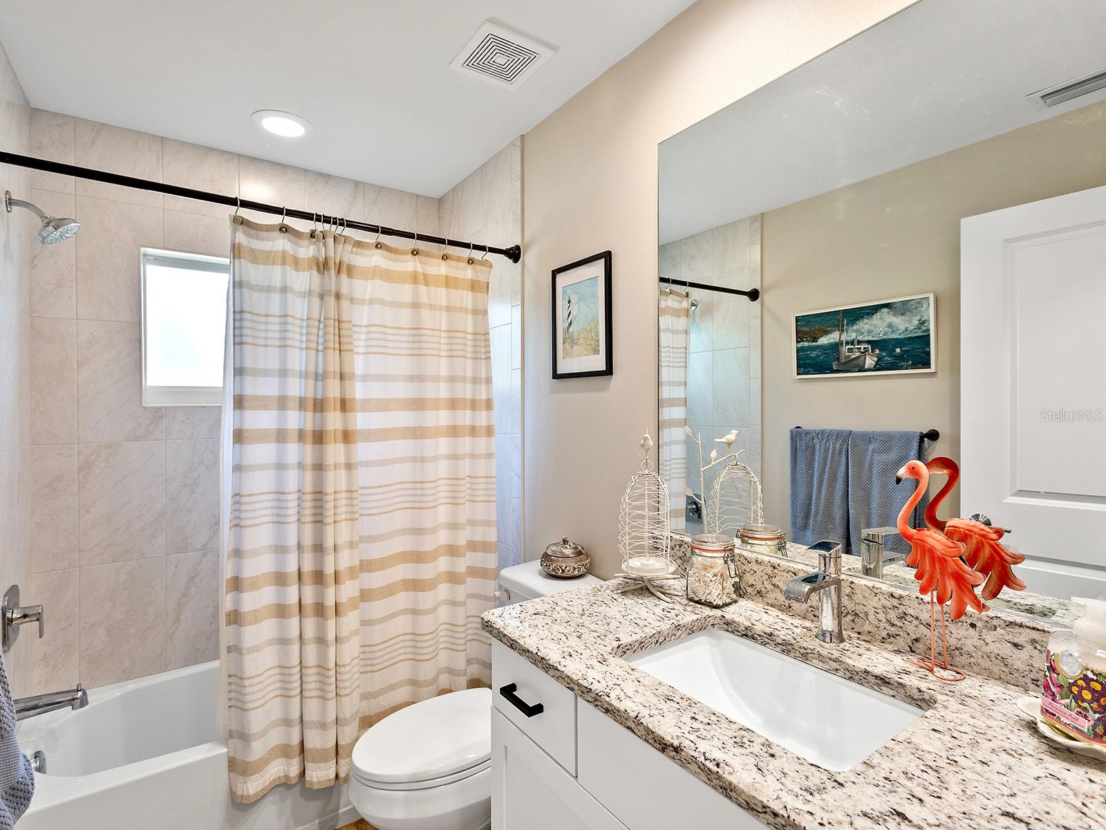 Image 20 of 27 For 3784 Fontainebleau Street