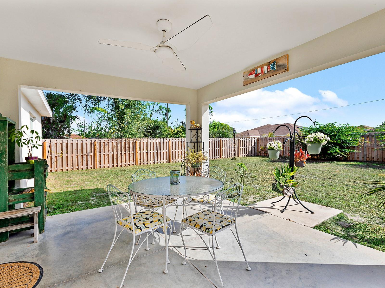 Image 23 of 27 For 3784 Fontainebleau Street