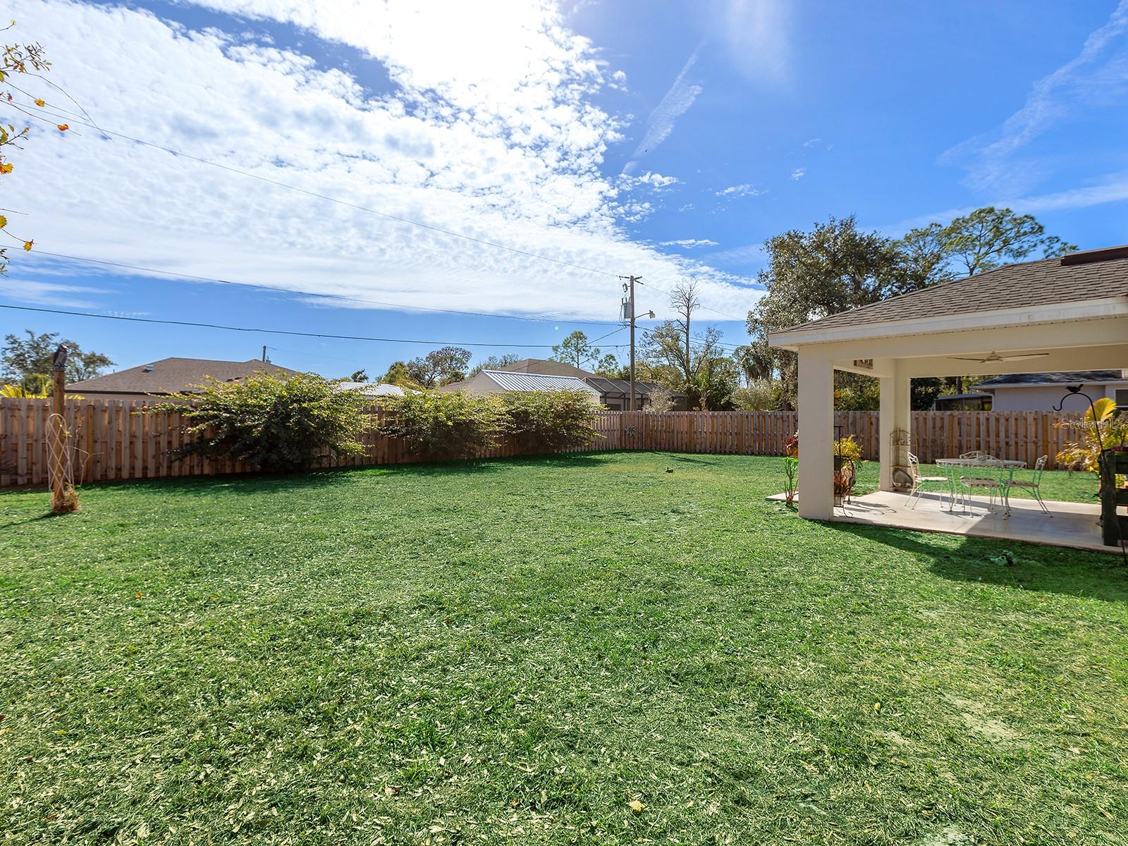 Image 24 of 27 For 3784 Fontainebleau Street