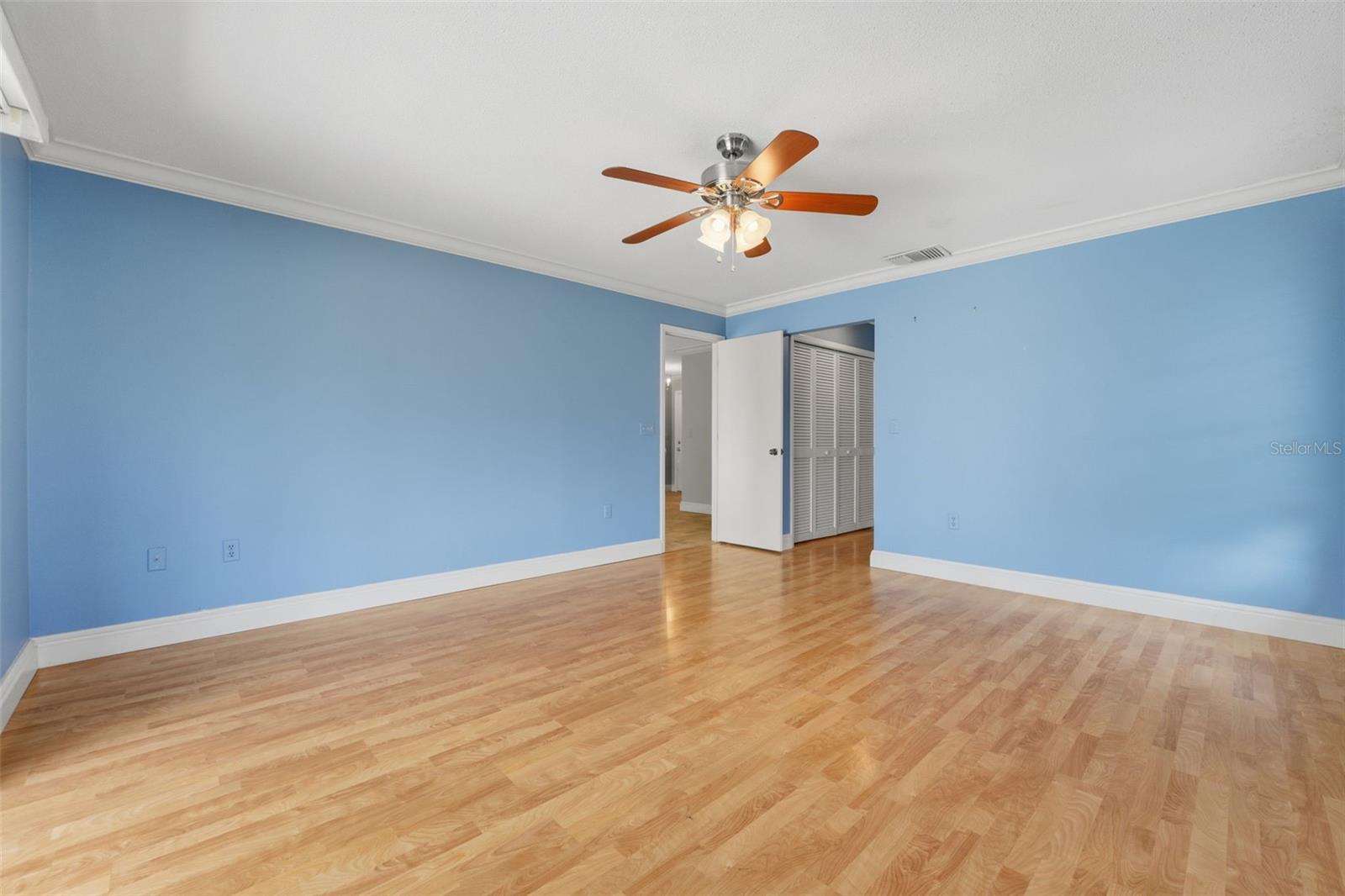 Image 13 of 40 For 1641 Mackintosh Boulevard