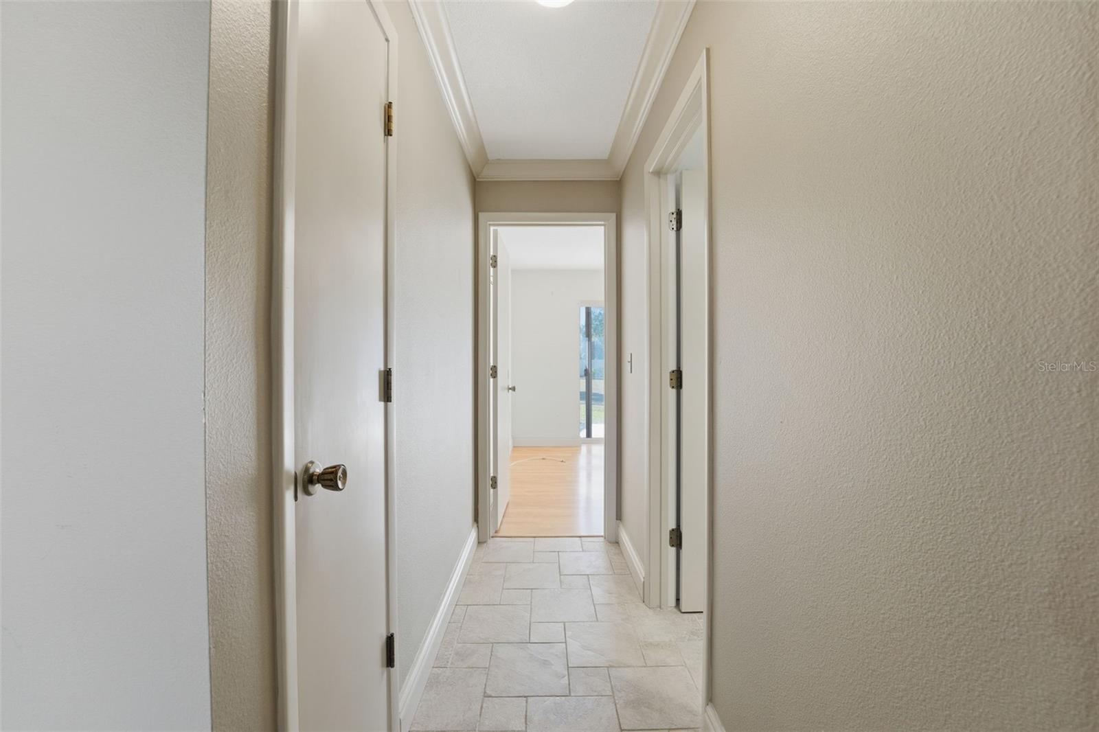 Image 17 of 40 For 1641 Mackintosh Boulevard