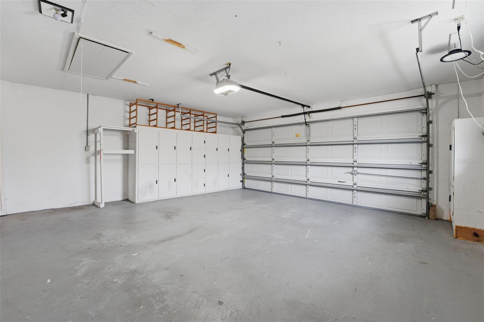 Image 24 of 40 For 1641 Mackintosh Boulevard