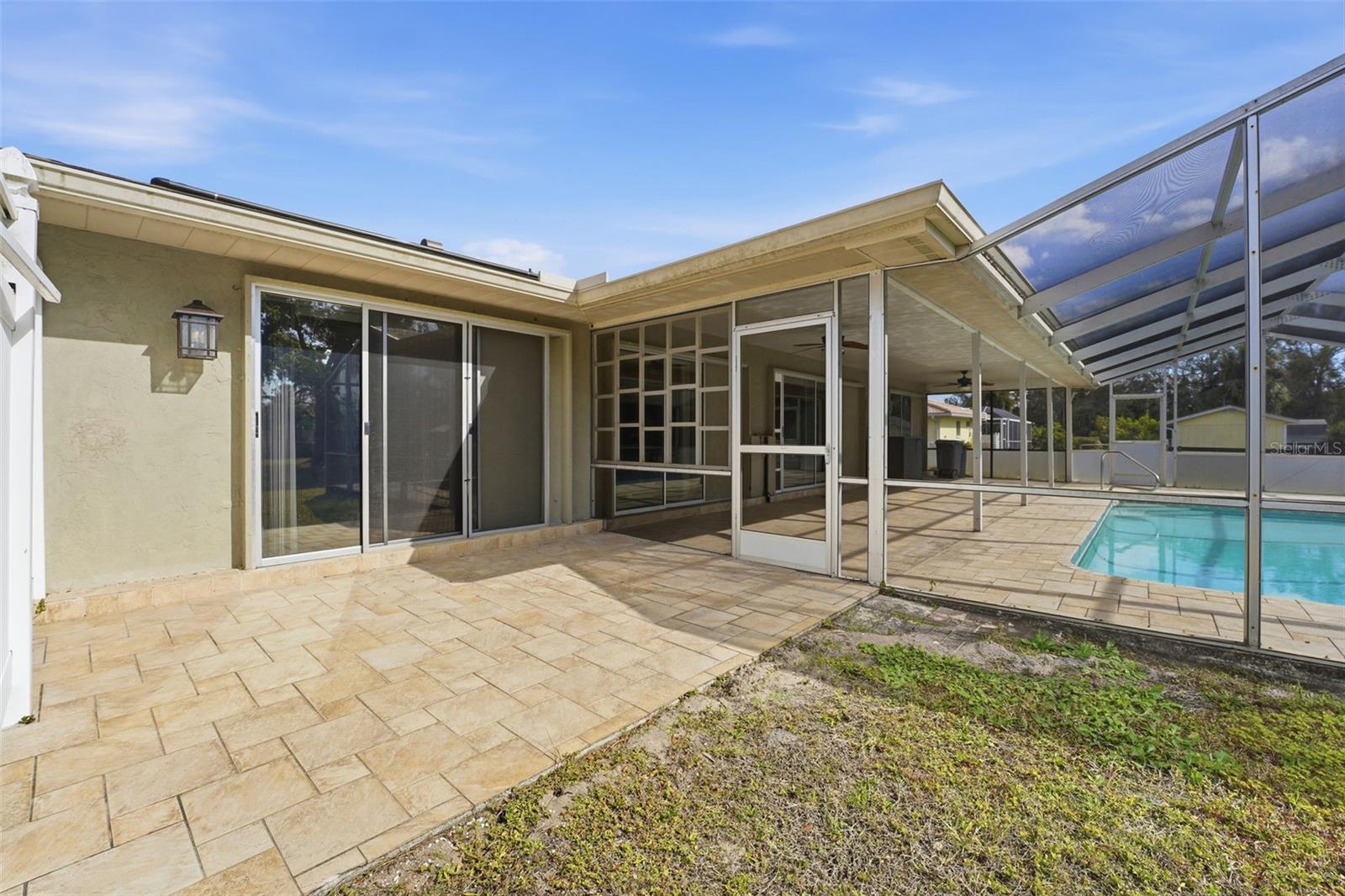 Image 29 of 40 For 1641 Mackintosh Boulevard