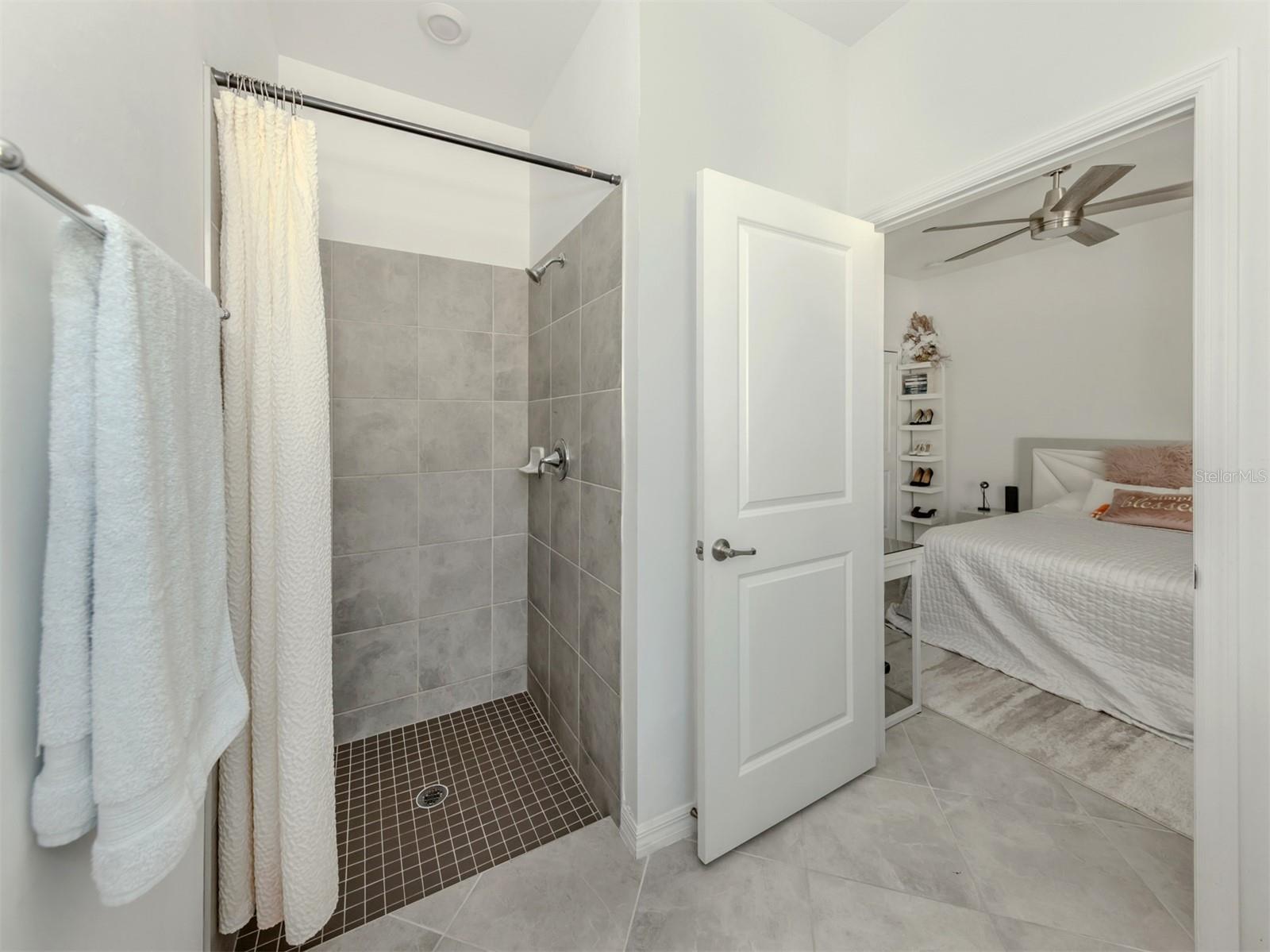 Image 23 of 29 For 1950 Isles Road