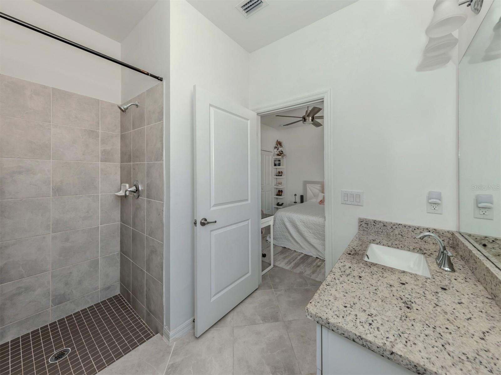 Image 24 of 29 For 1950 Isles Road