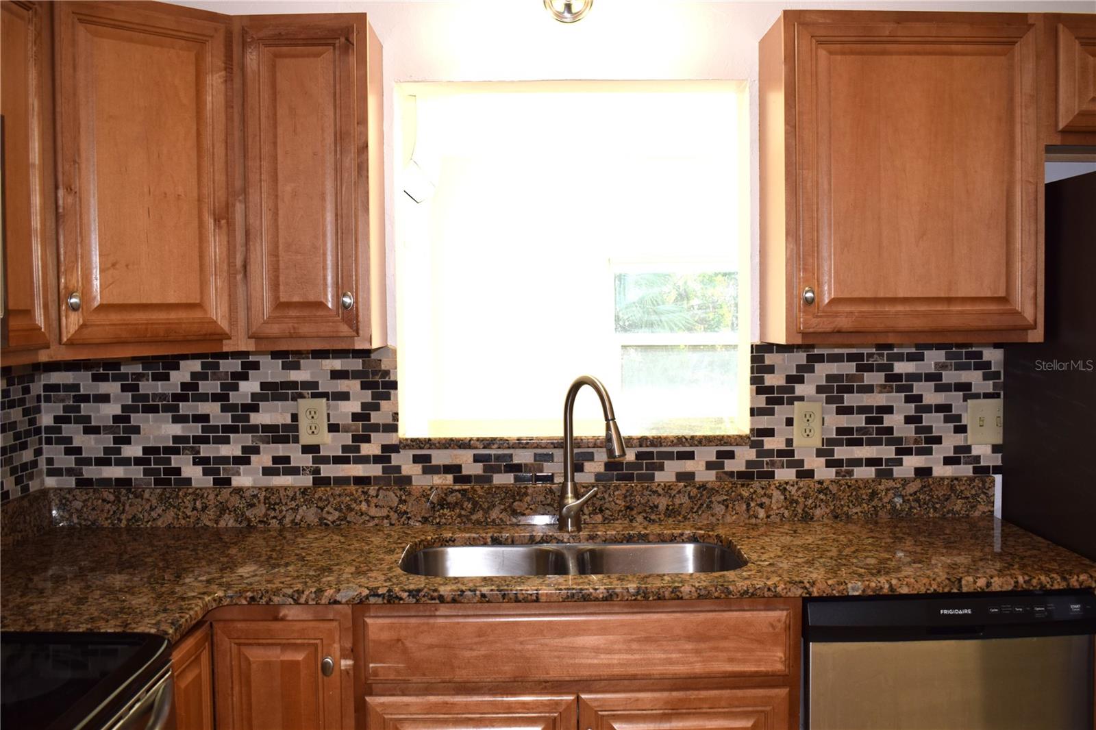 Image 14 of 46 For 808 Cypress Avenue