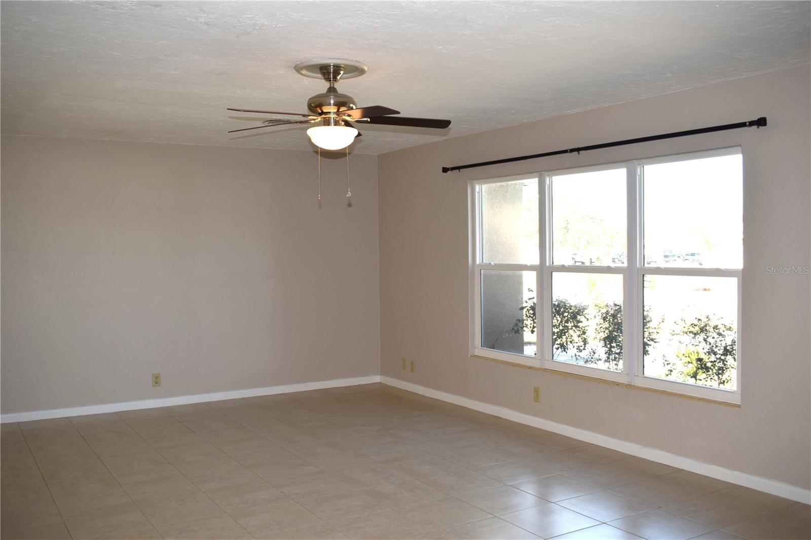 Image 7 of 46 For 808 Cypress Avenue