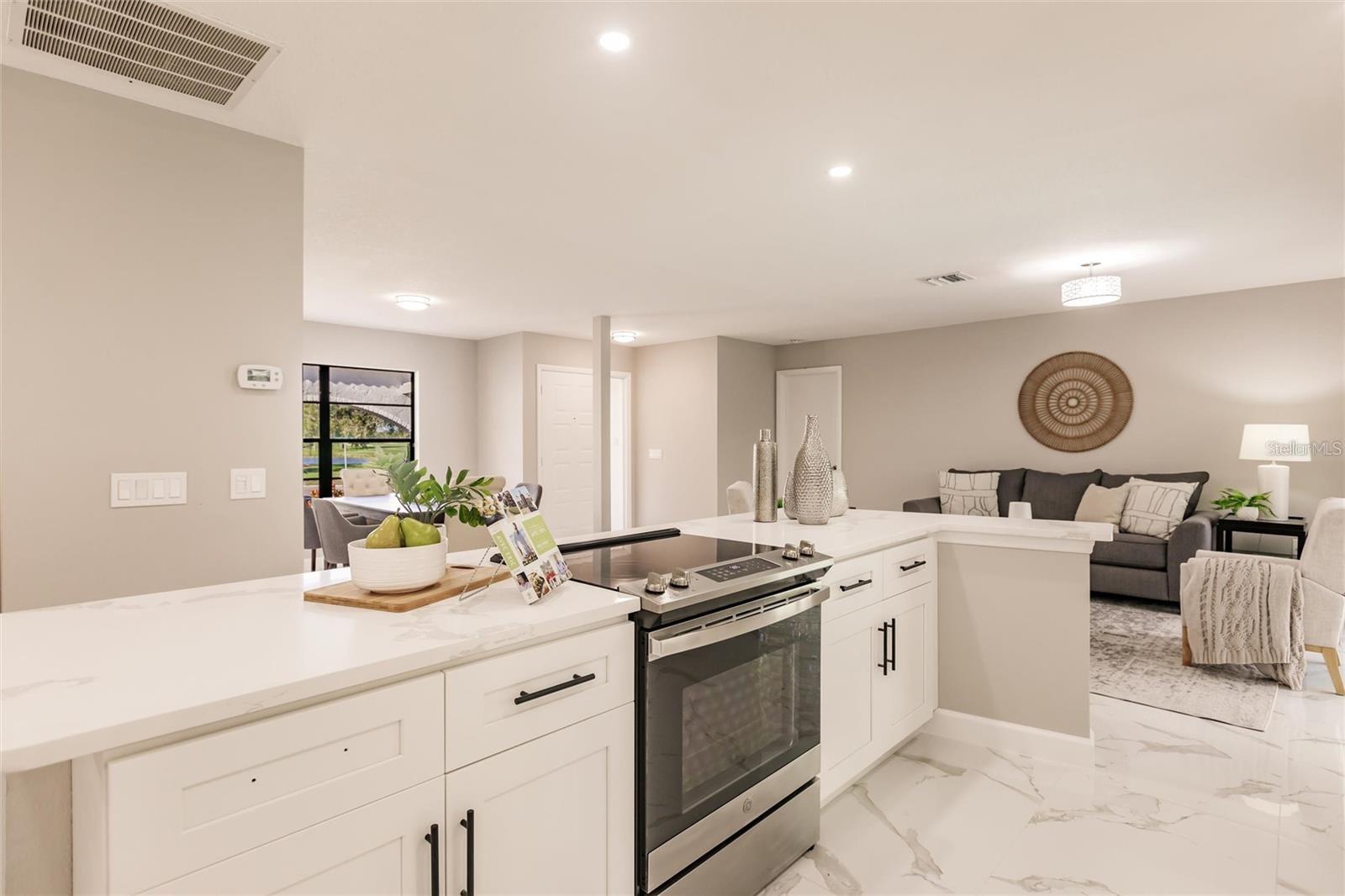 Image 12 of 45 For 904 Doral Lane