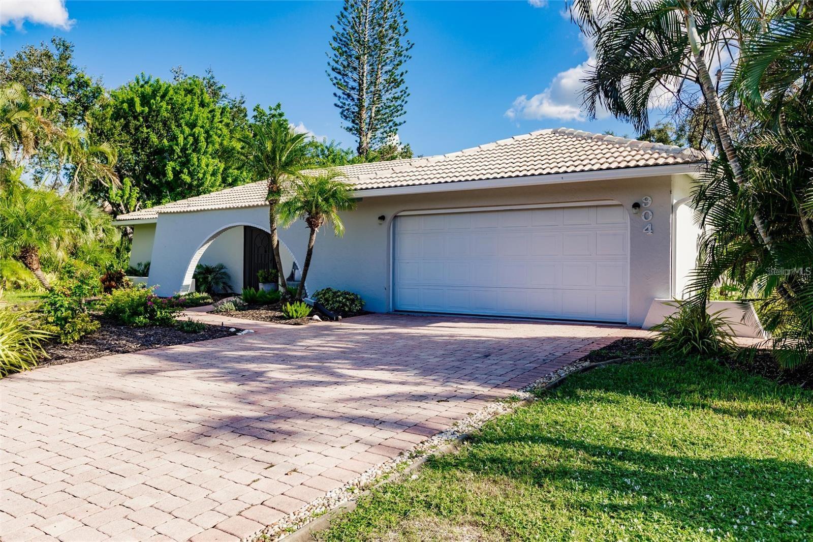 Image 2 of 45 For 904 Doral Lane