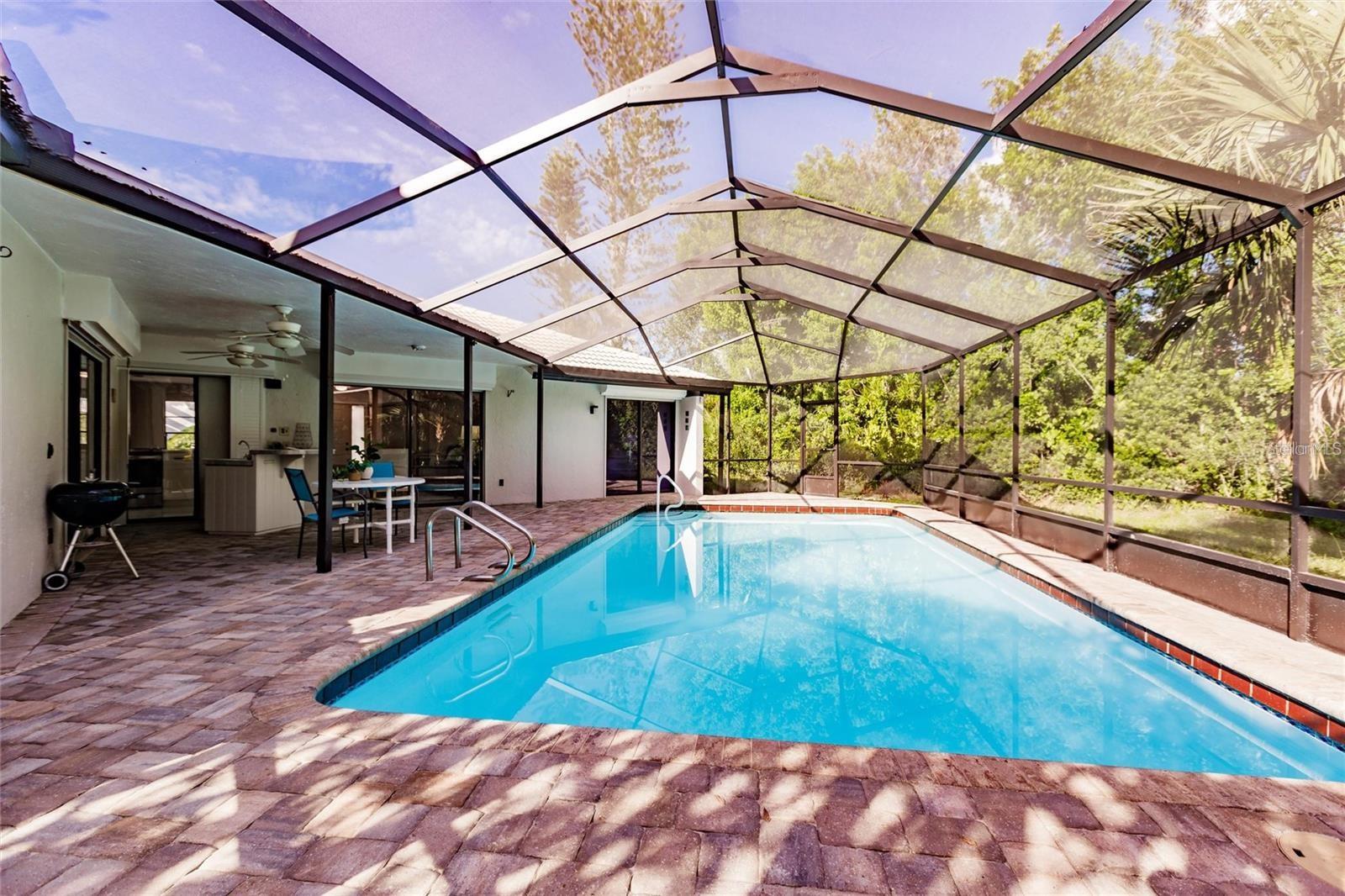 Image 27 of 45 For 904 Doral Lane