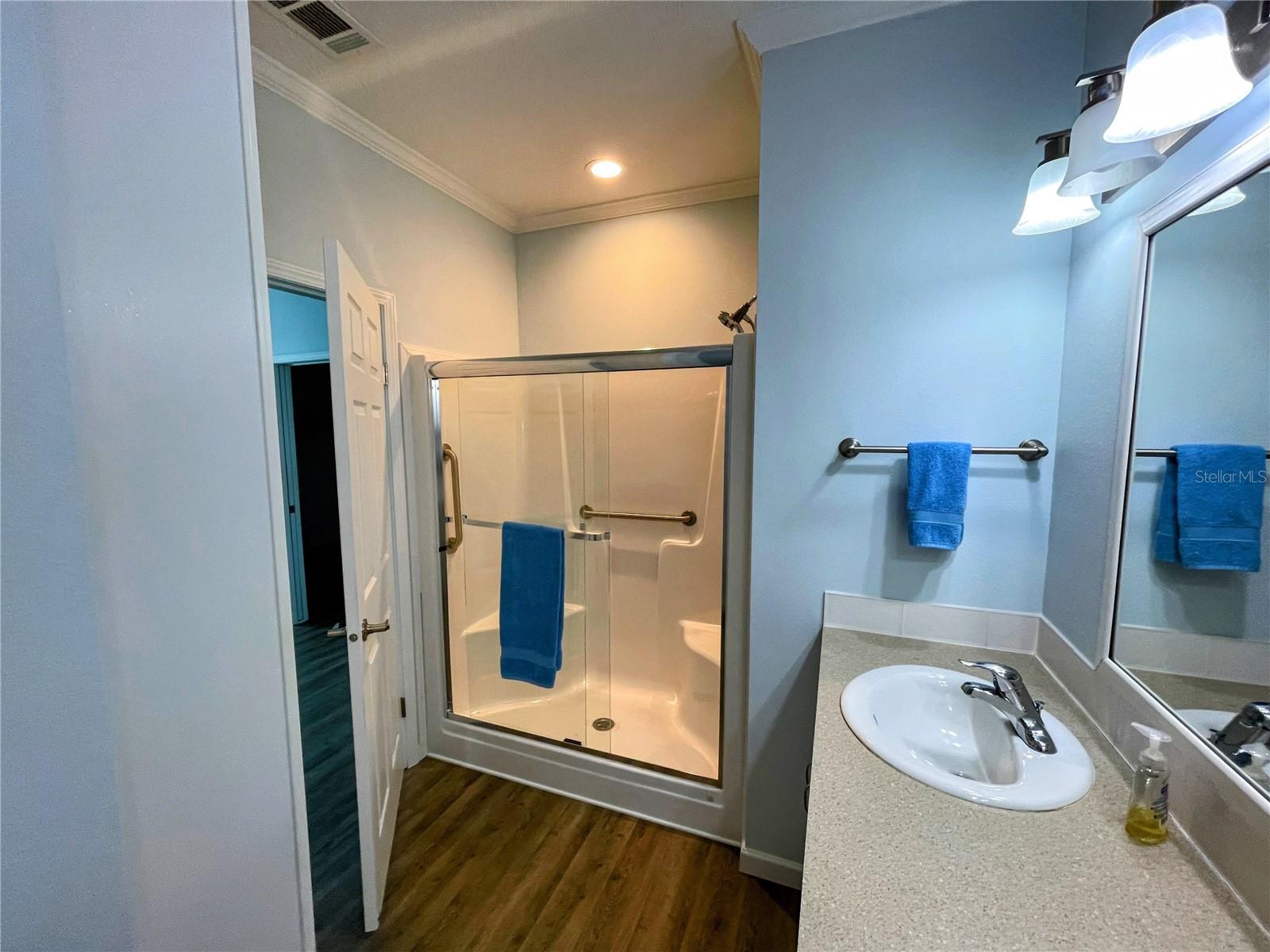 Image 14 of 27 For 612 Carefree