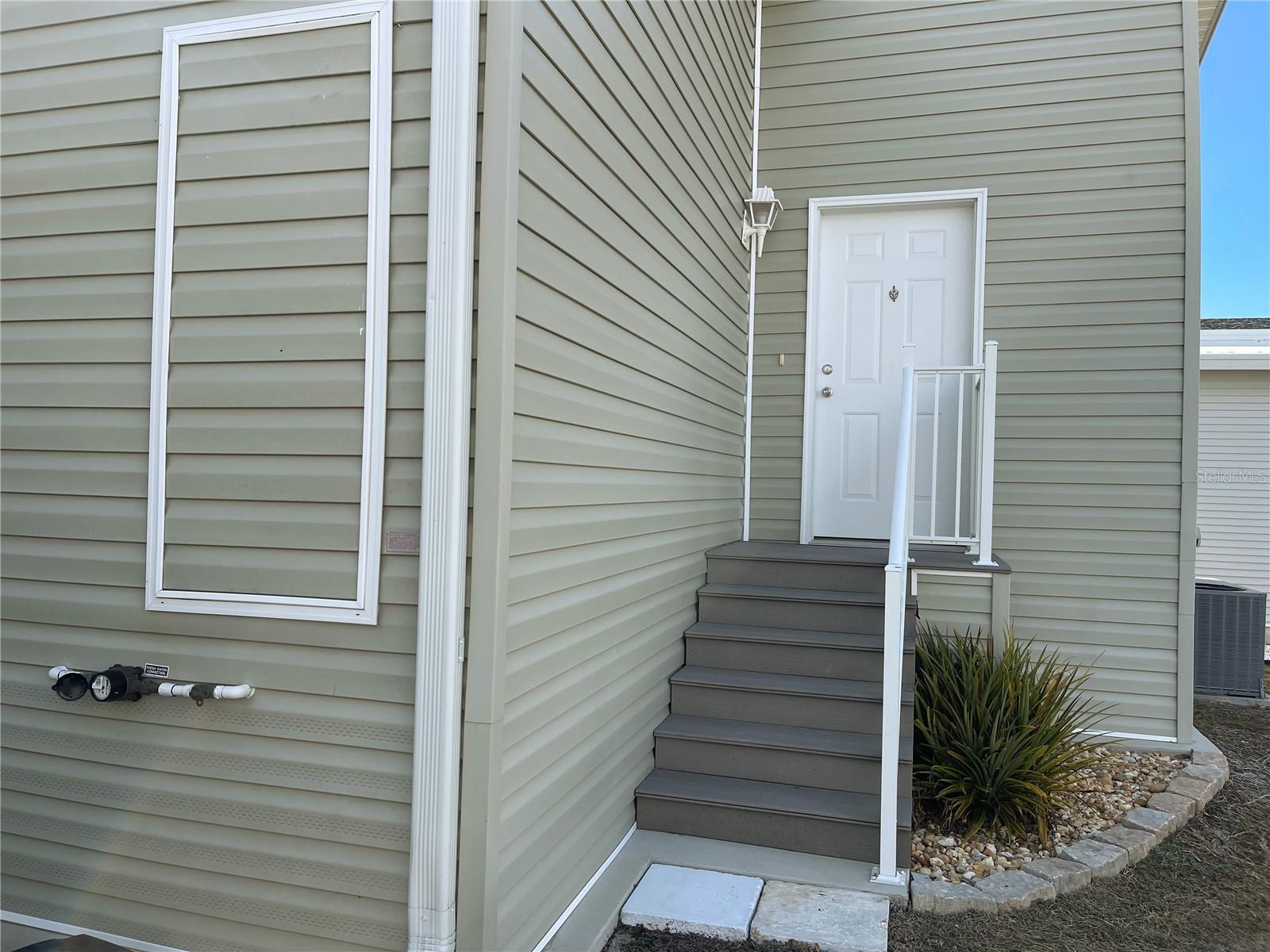 Image 19 of 27 For 612 Carefree