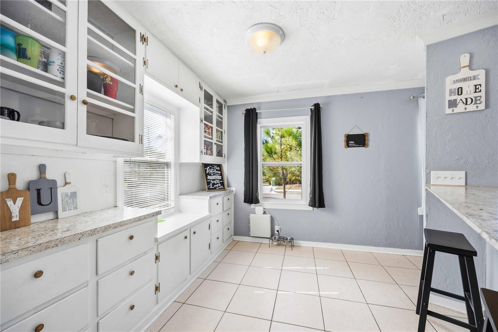 Image 10 of 32 For 1919 12th Avenue W