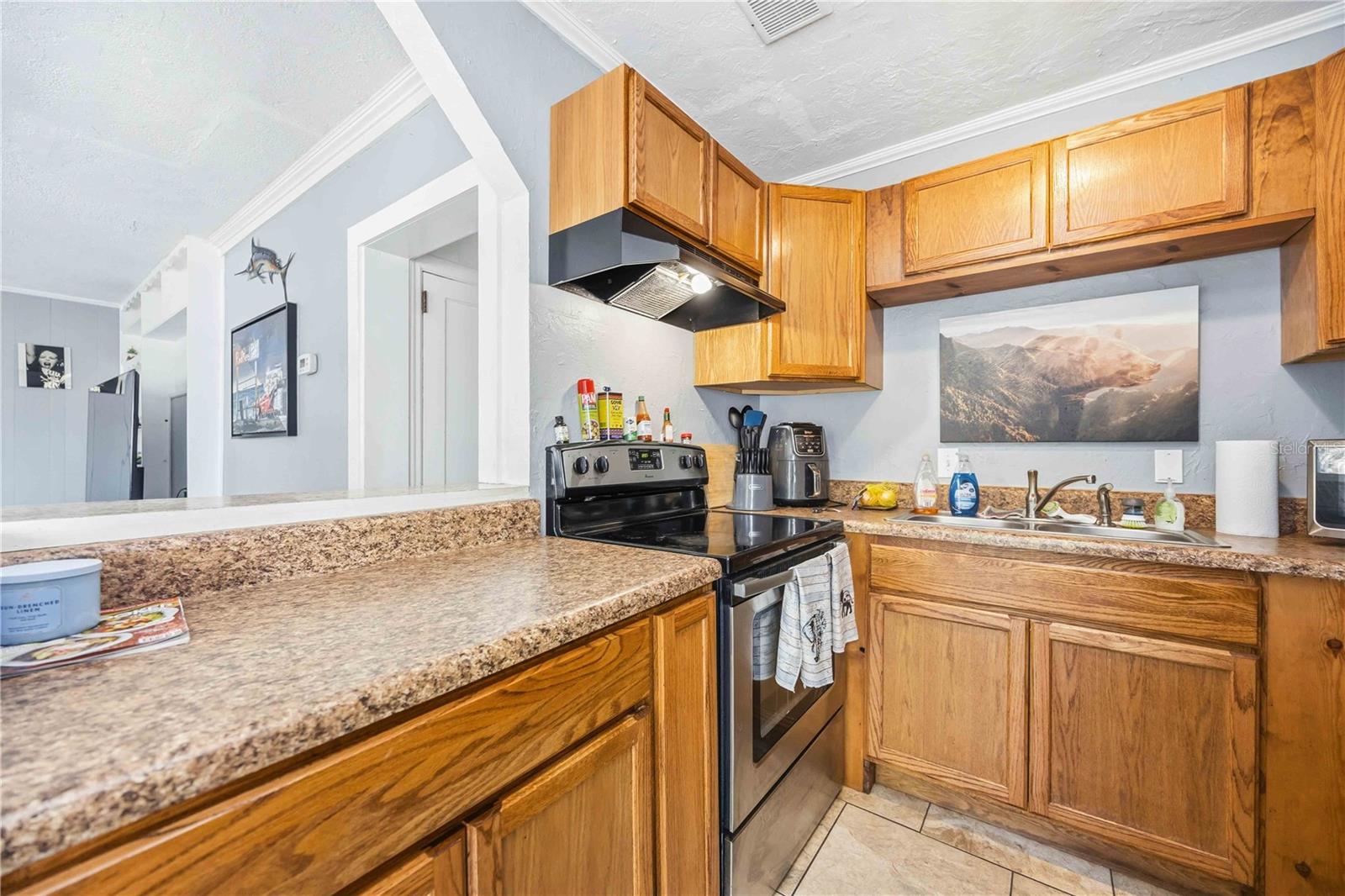 Image 11 of 32 For 1919 12th Avenue W