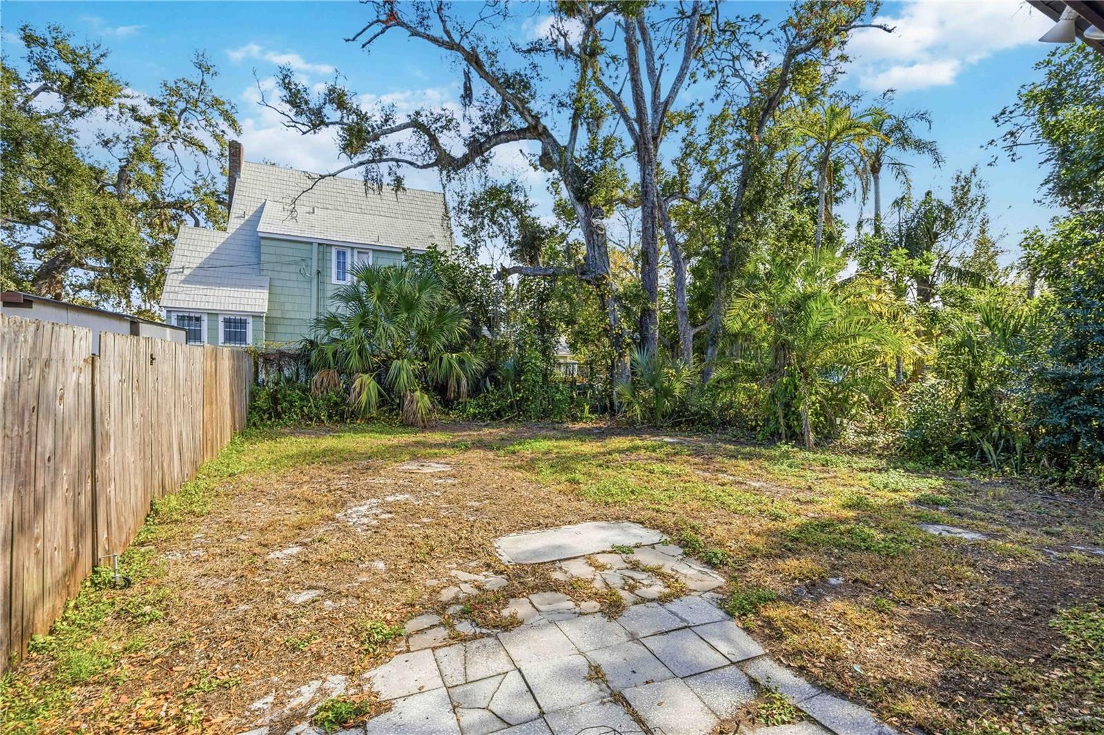 Image 28 of 32 For 1919 12th Avenue W