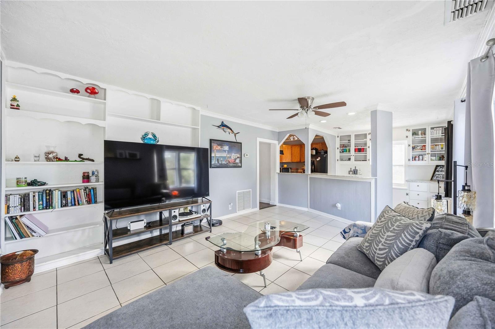 Image 6 of 32 For 1919 12th Avenue W