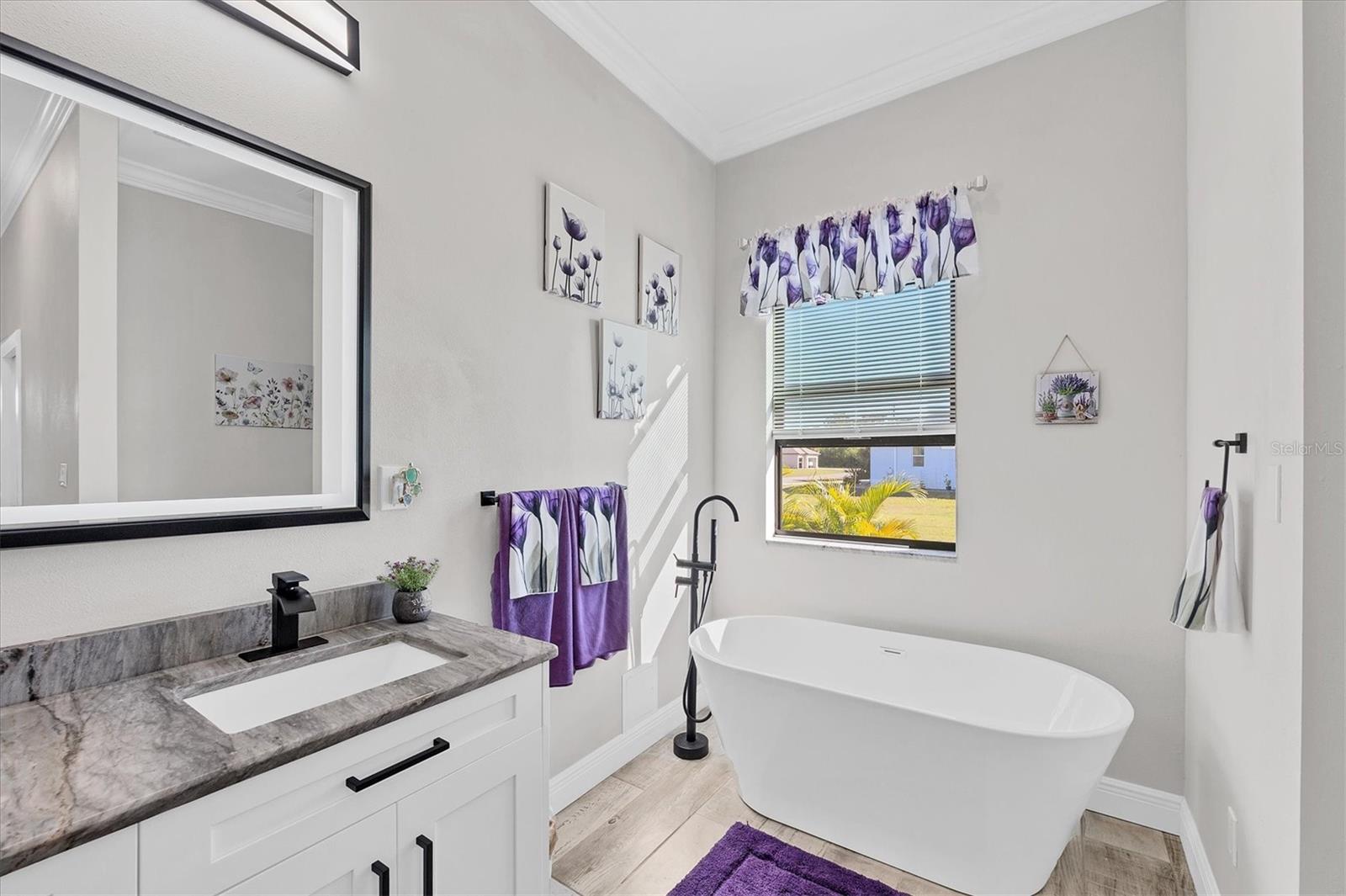 Image 18 of 45 For 15504 Hennipen Circle