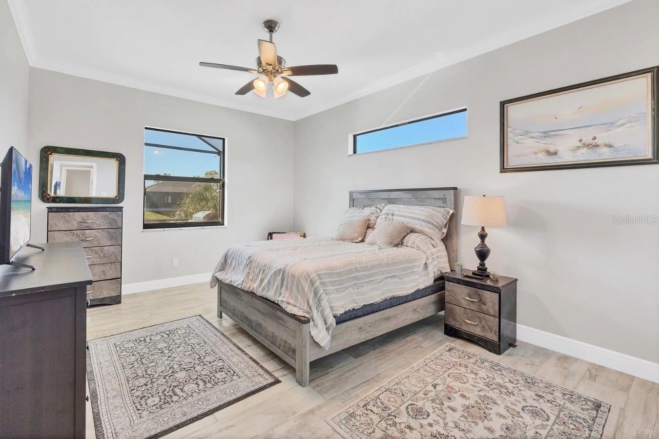 Image 19 of 45 For 15504 Hennipen Circle