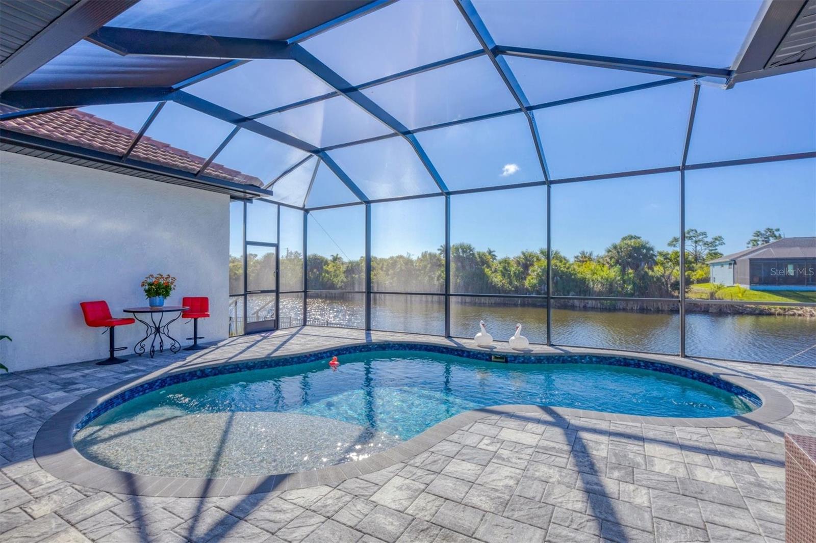 Image 25 of 45 For 15504 Hennipen Circle