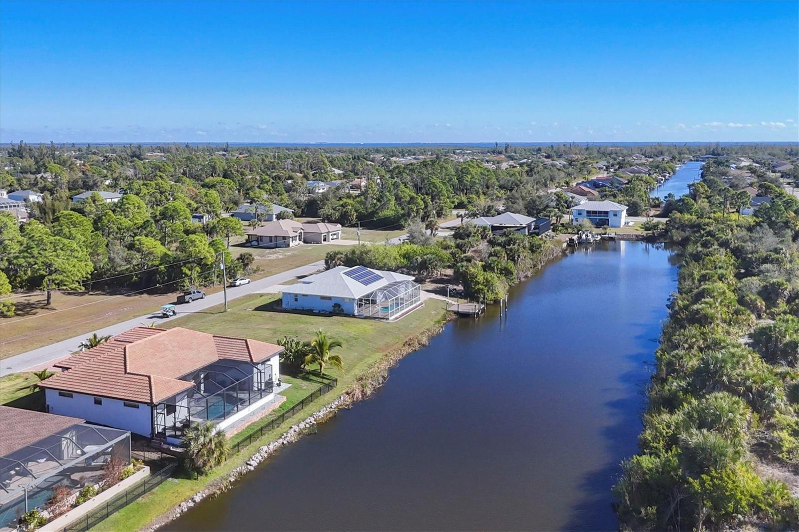 Image 32 of 45 For 15504 Hennipen Circle