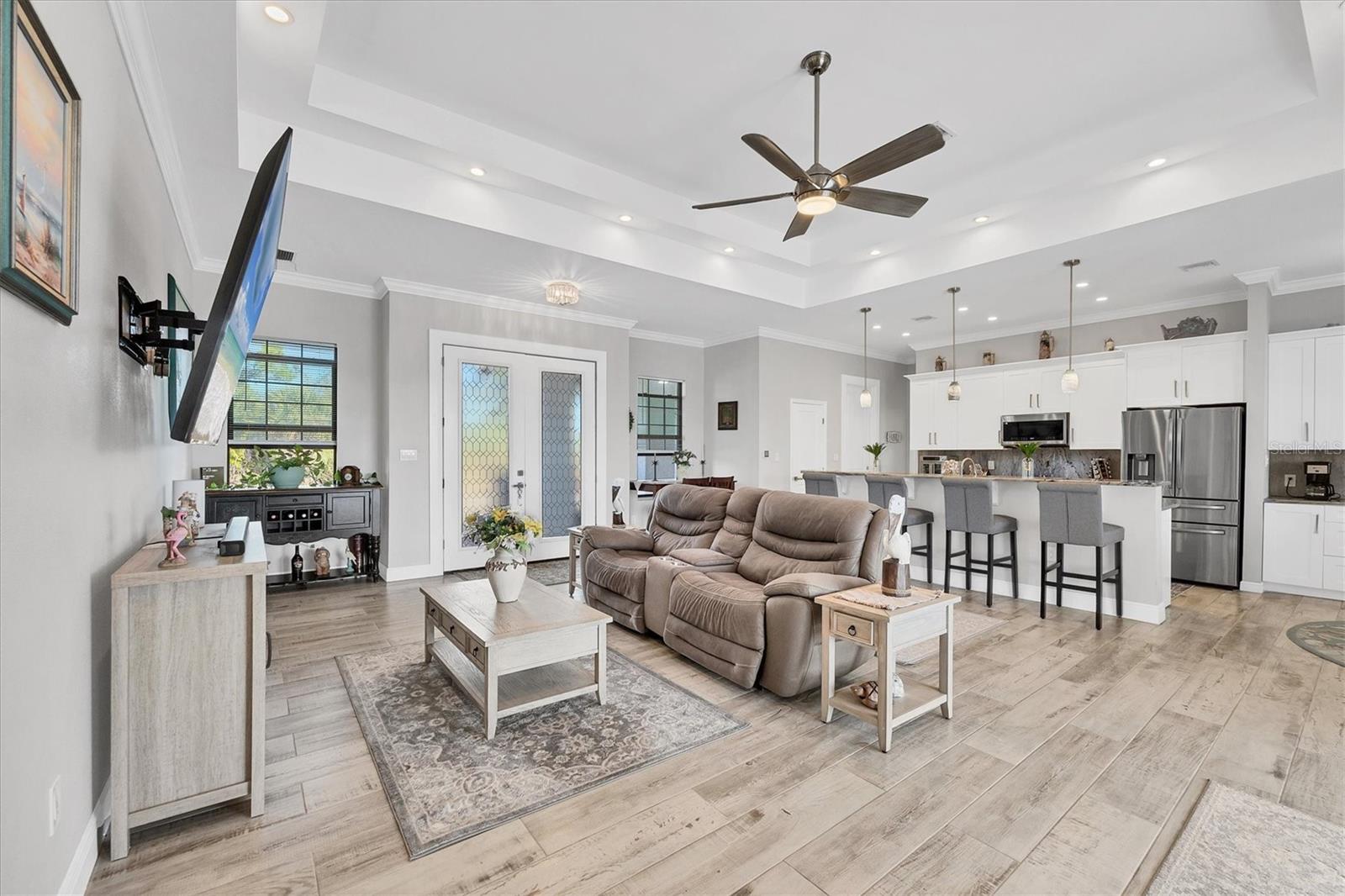 Image 8 of 45 For 15504 Hennipen Circle