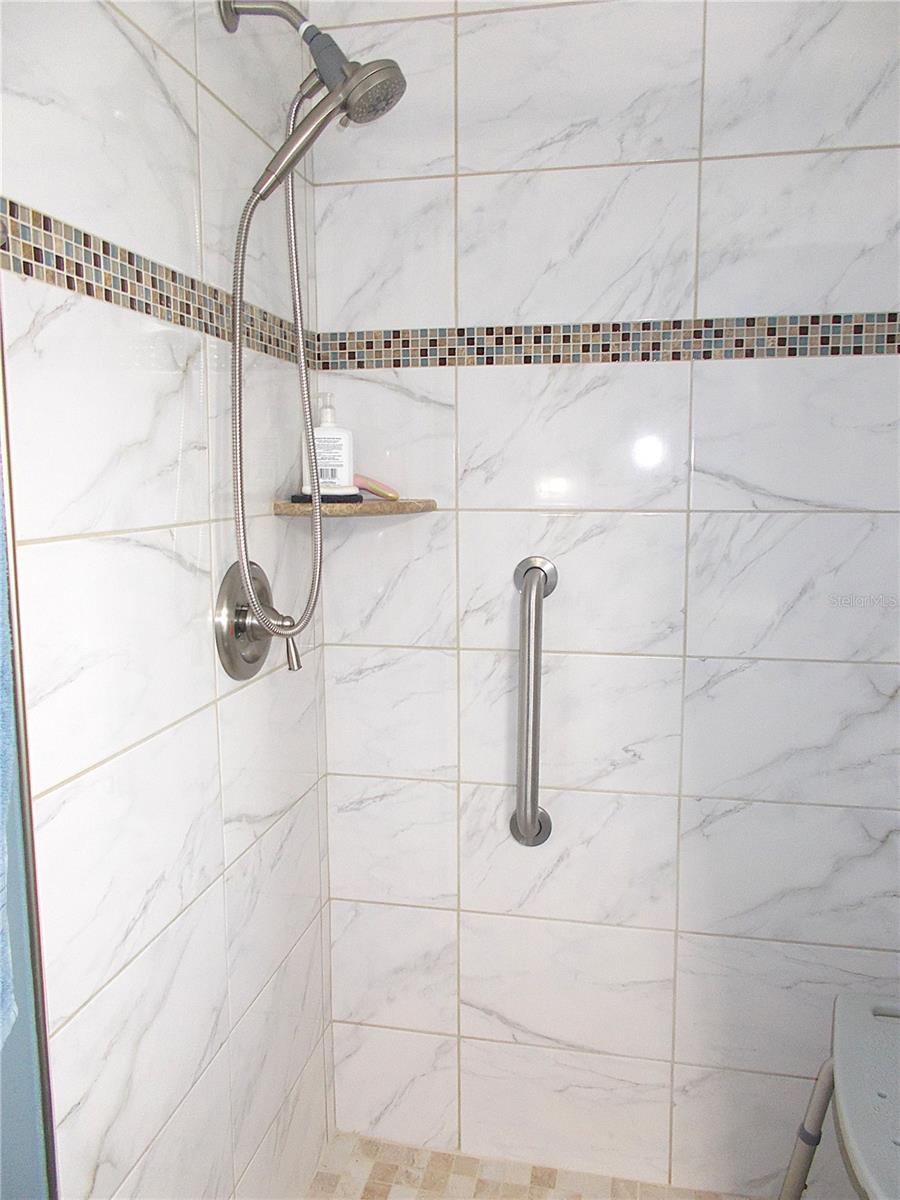 Image 22 of 26 For 434 Spruce Avenue