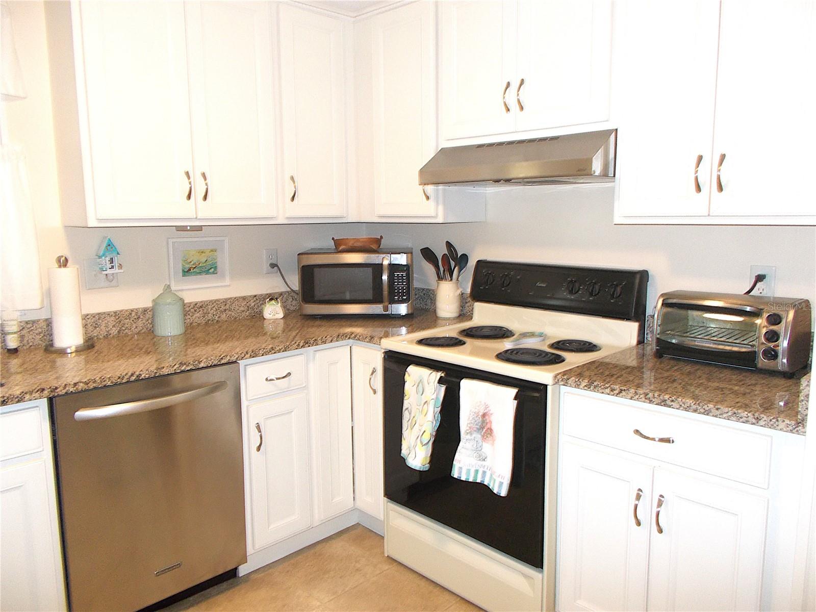 Image 6 of 26 For 434 Spruce Avenue