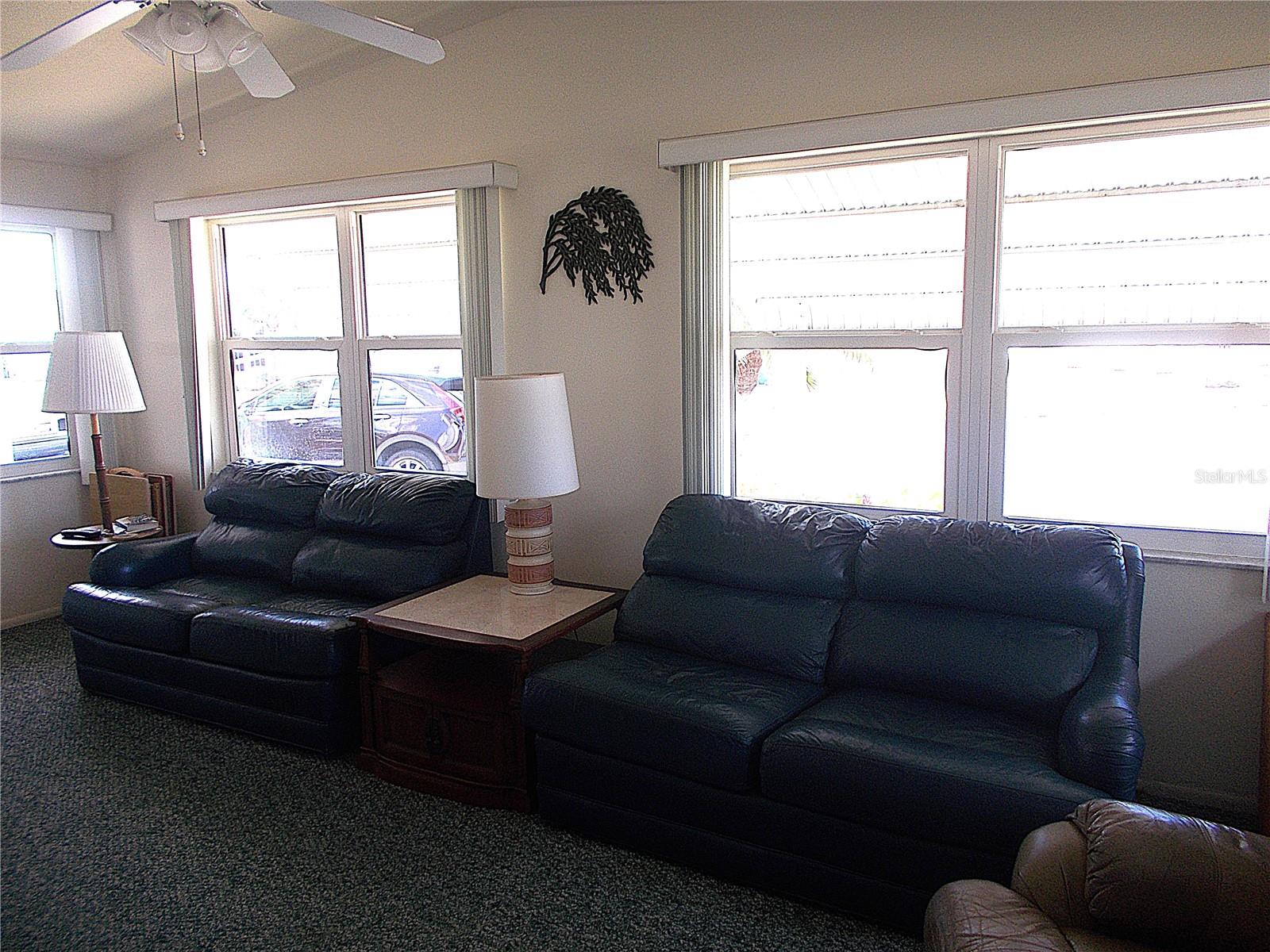 Image 14 of 32 For 467 Boxwood Drive