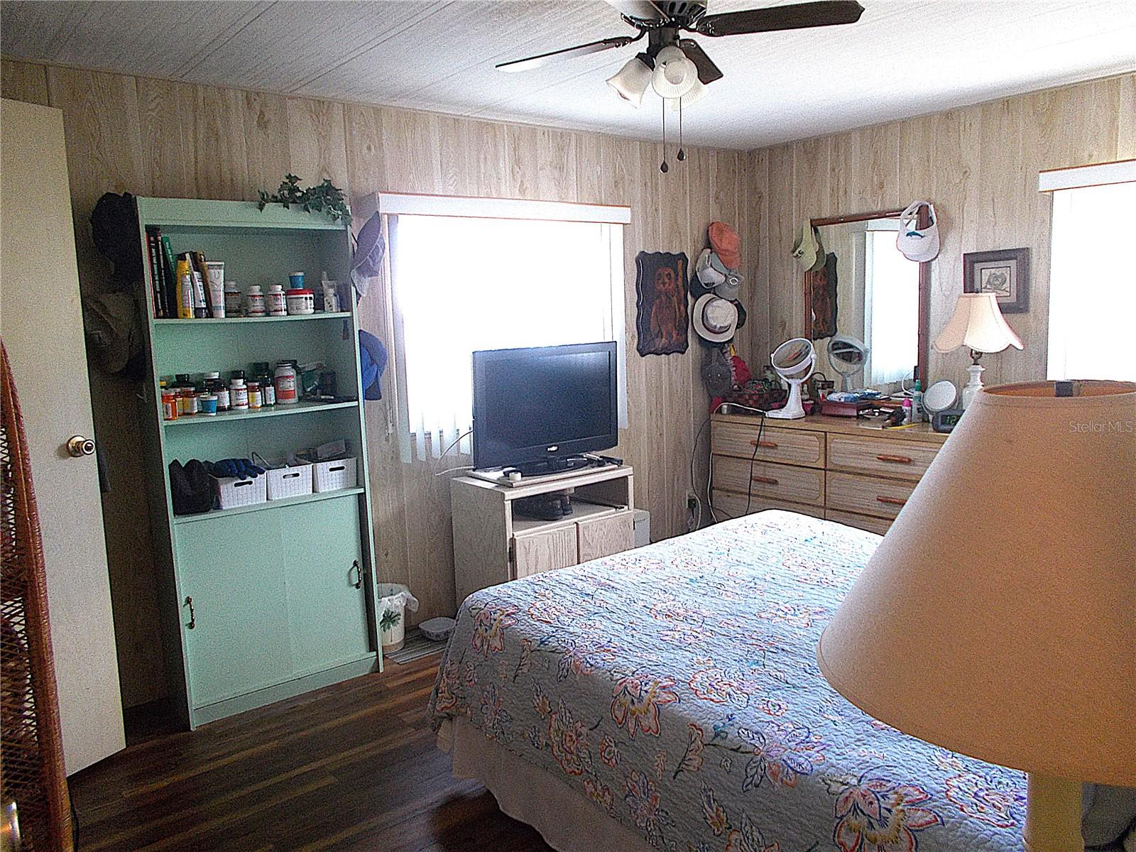 Image 16 of 32 For 467 Boxwood Drive