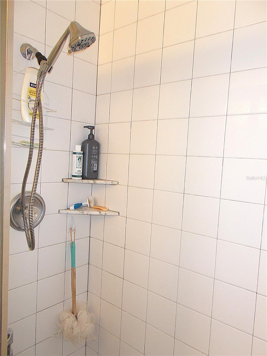 Image 19 of 32 For 467 Boxwood Drive