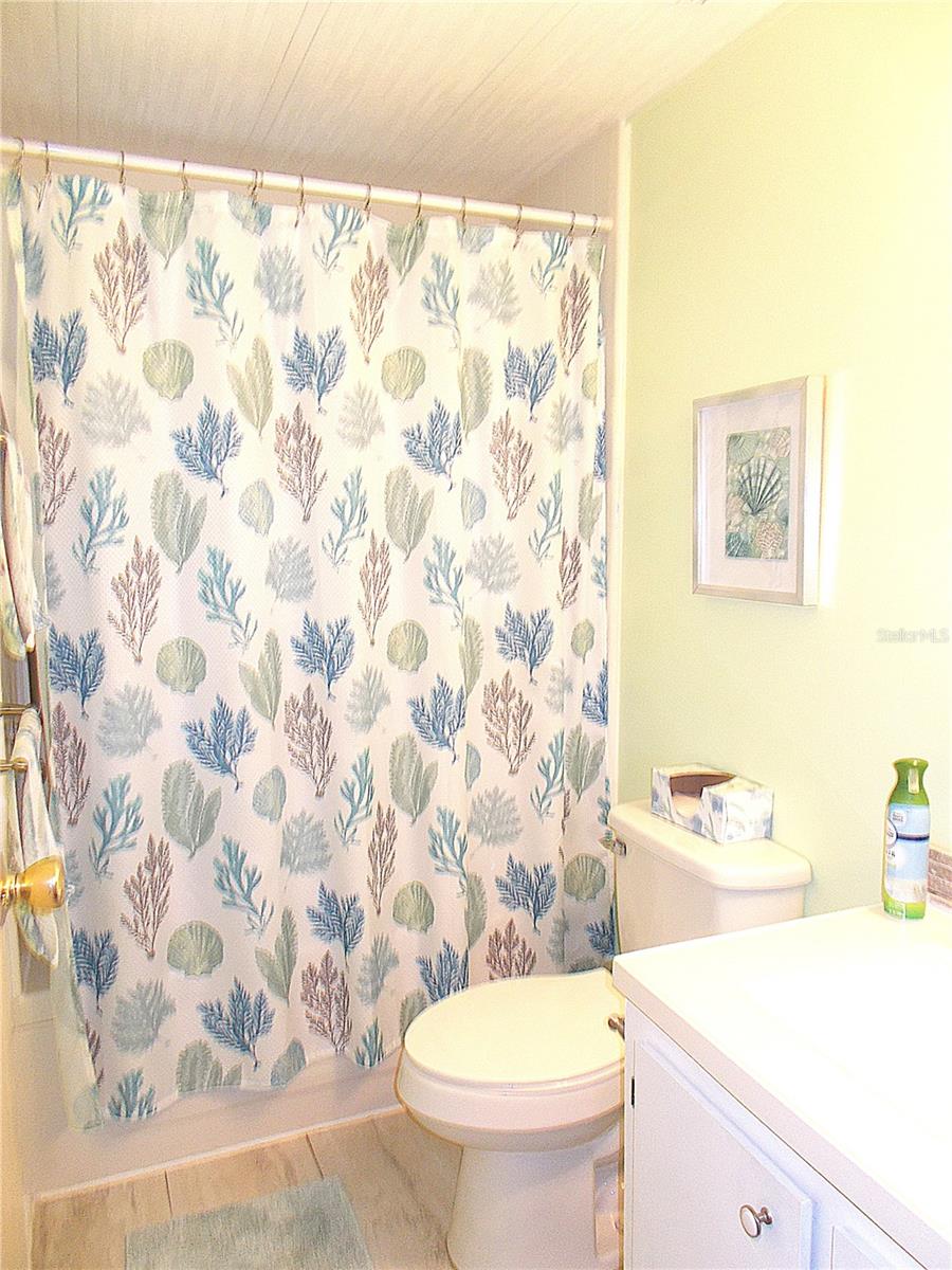 Image 22 of 32 For 467 Boxwood Drive