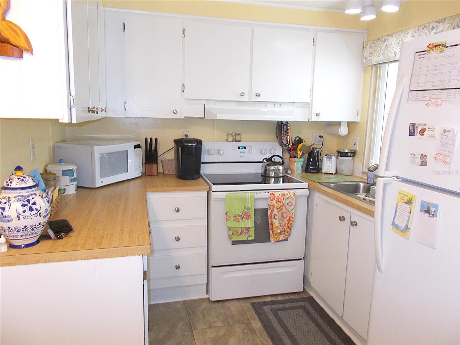 Image 3 of 32 For 467 Boxwood Drive