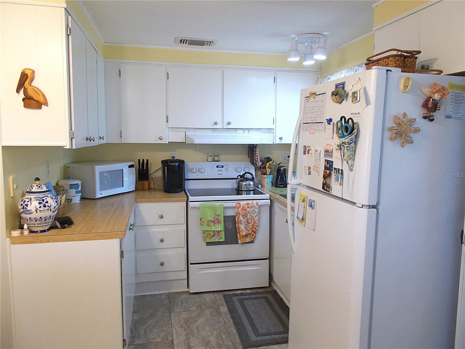 Image 4 of 32 For 467 Boxwood Drive