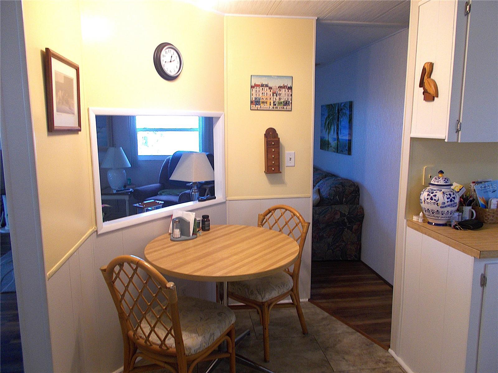 Image 6 of 32 For 467 Boxwood Drive