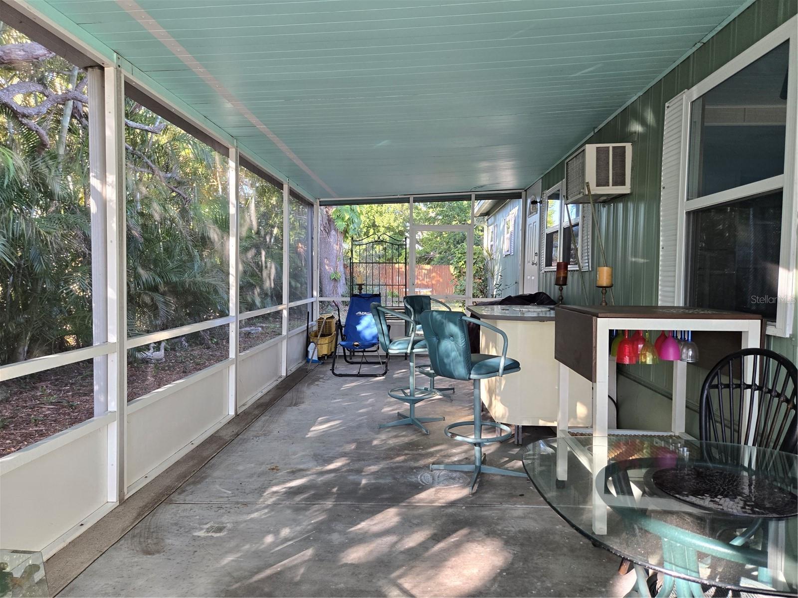 Image 24 of 28 For 113 Ravenna Street N