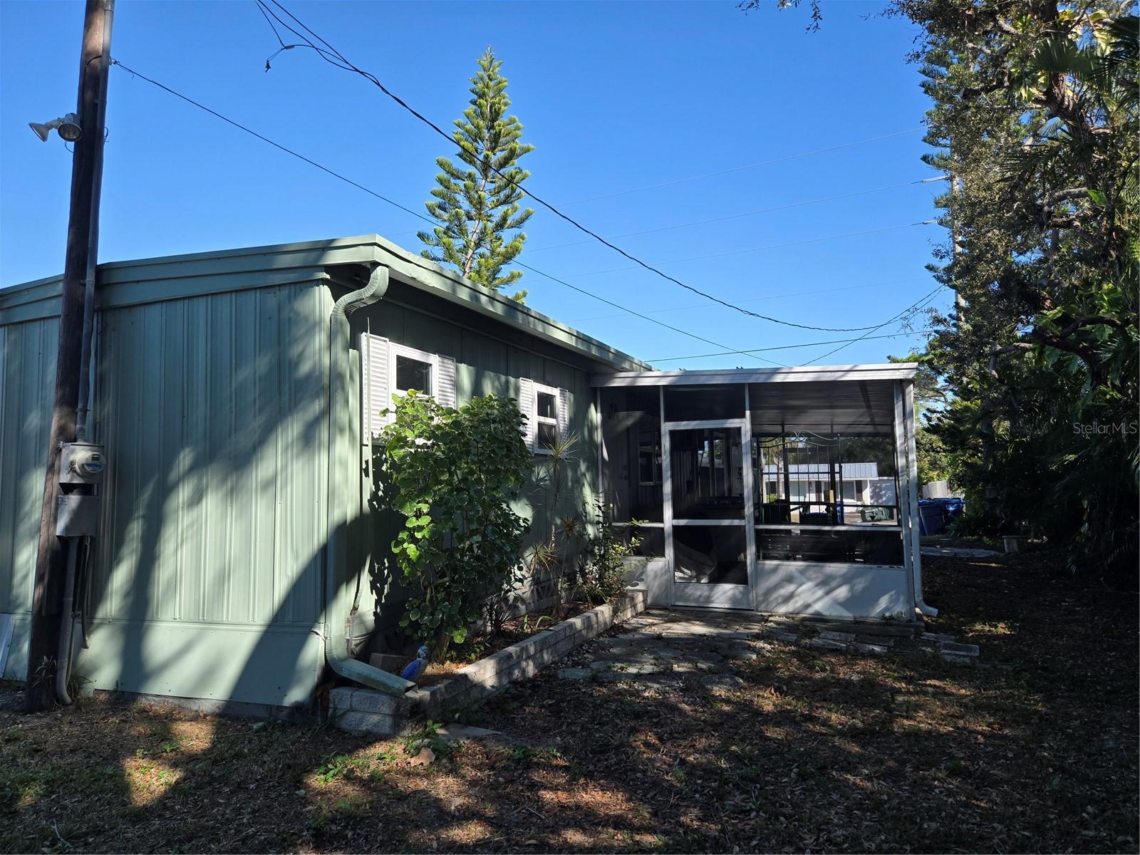 Image 26 of 28 For 113 Ravenna Street N