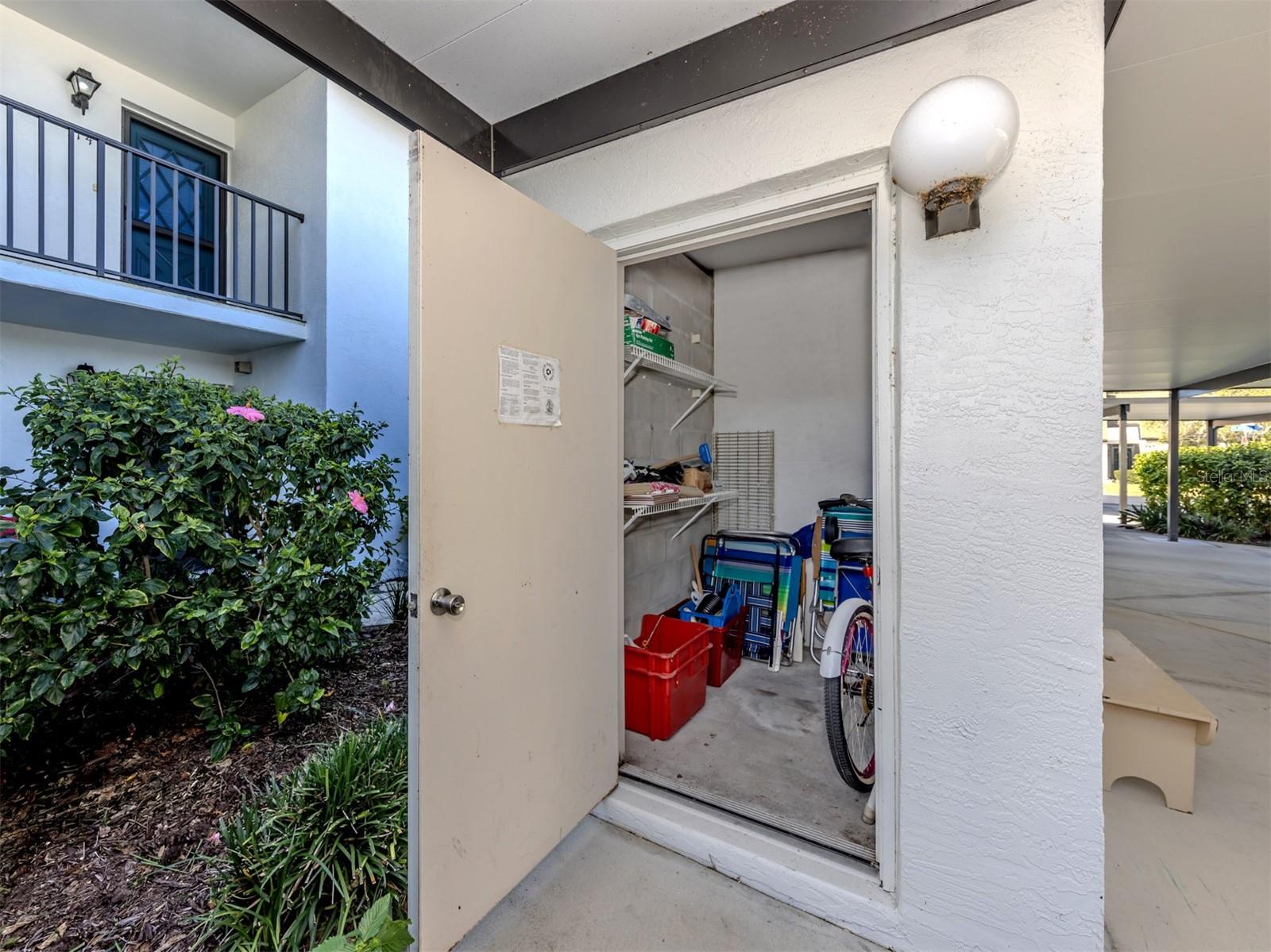 Image 4 of 76 For 1211 Capri Isles Boulevard 114