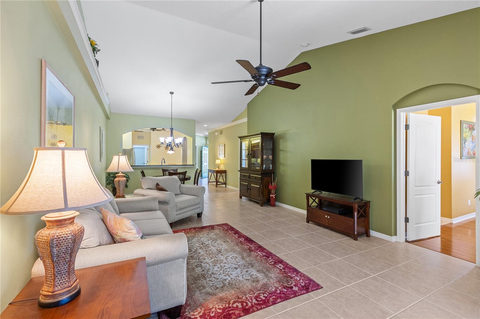 Image 14 of 59 For 1567 Monarch Drive