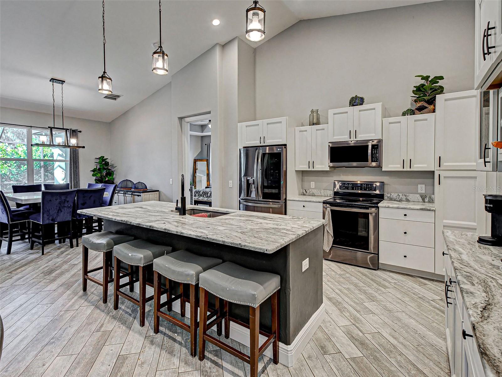 Image 11 of 66 For 3109 Daphne Road