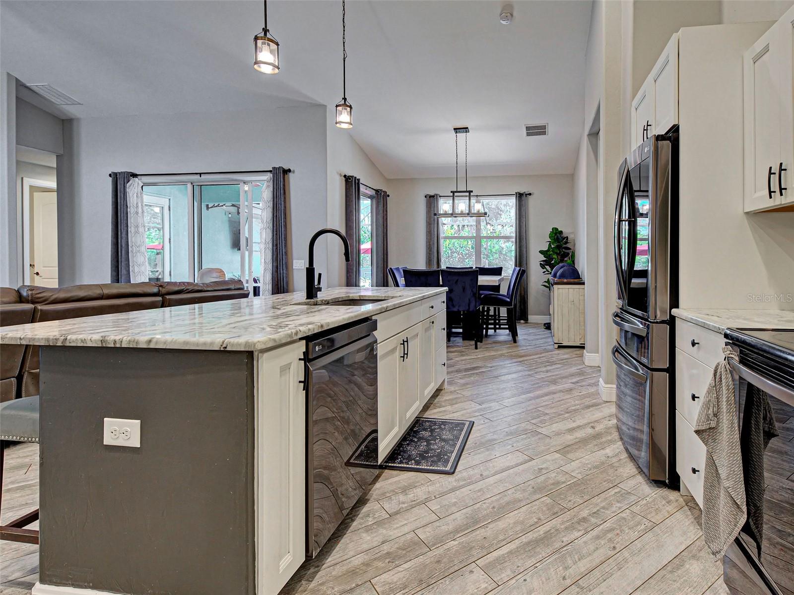 Image 15 of 66 For 3109 Daphne Road