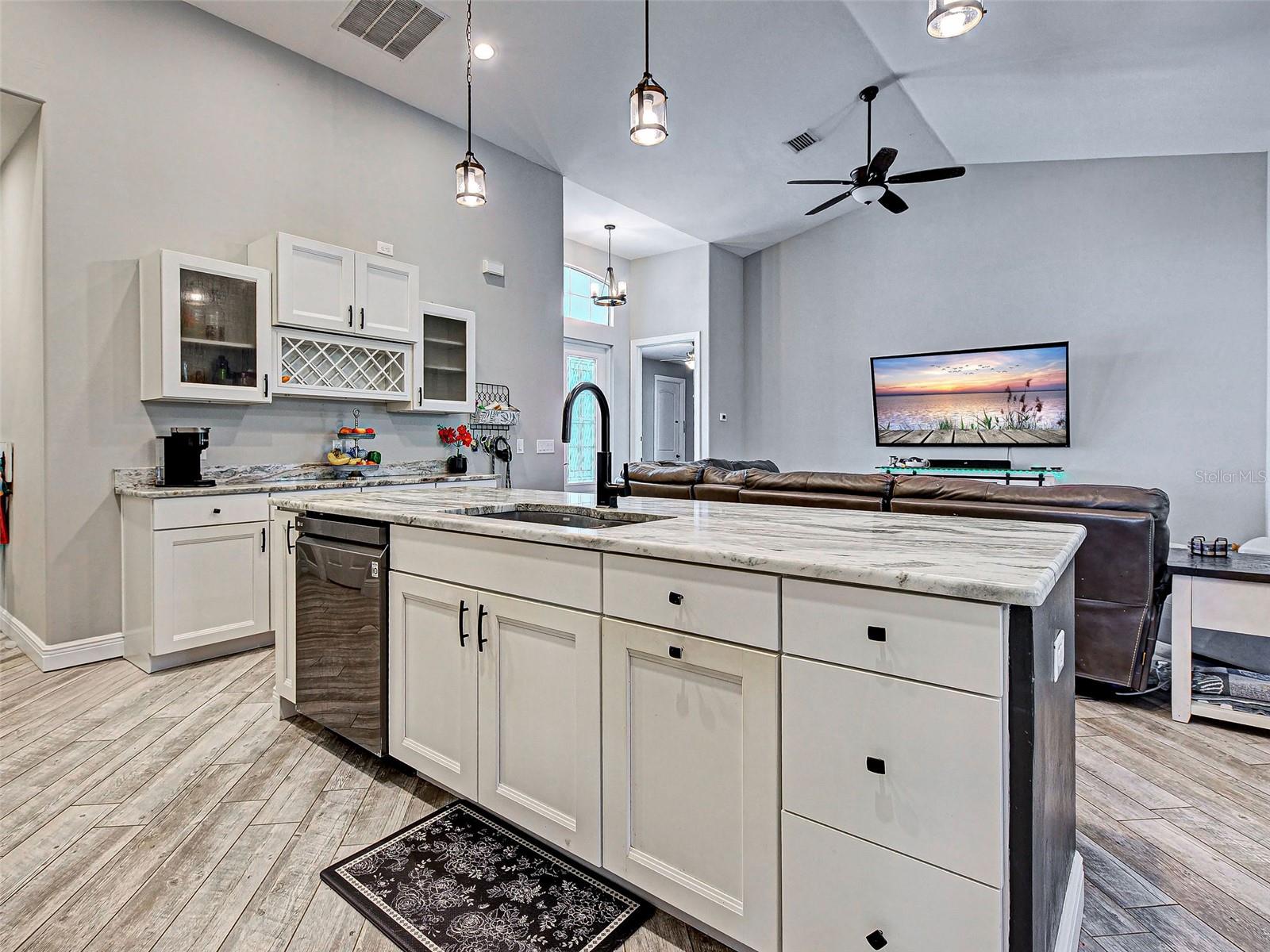 Image 17 of 66 For 3109 Daphne Road